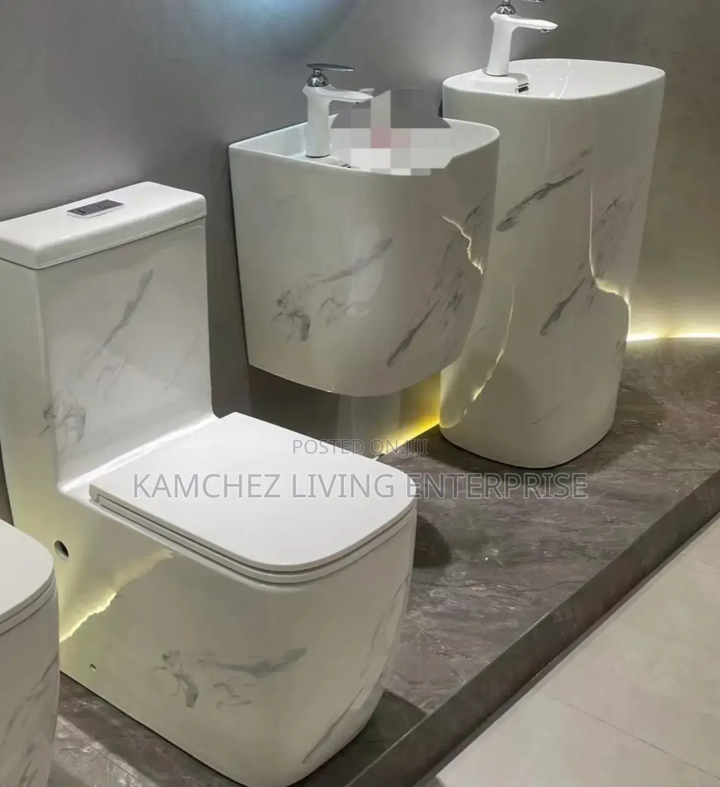 Marble-Effect Ceramic Toilet Sink Bathroom Set