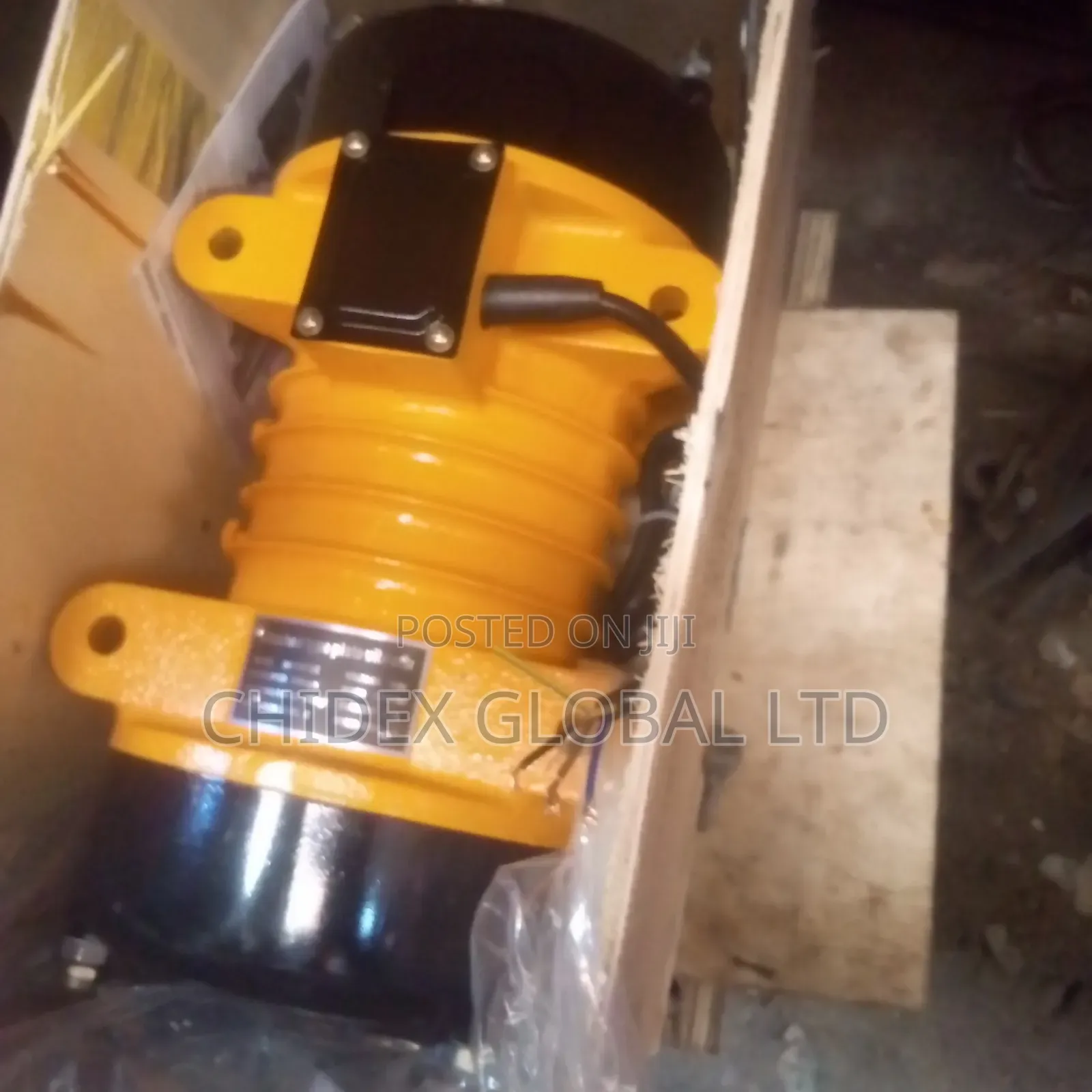 Original Brand New Vibrator Motor 2.2kw 3hp