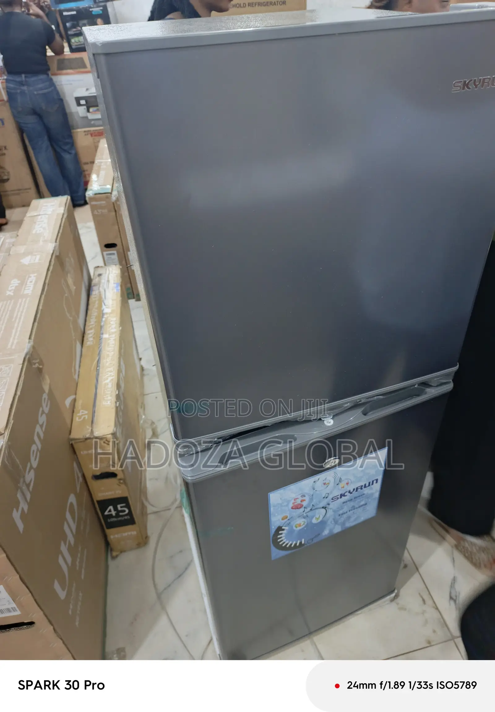 Compact Double Door Fridge - Skyrun 195 Litres