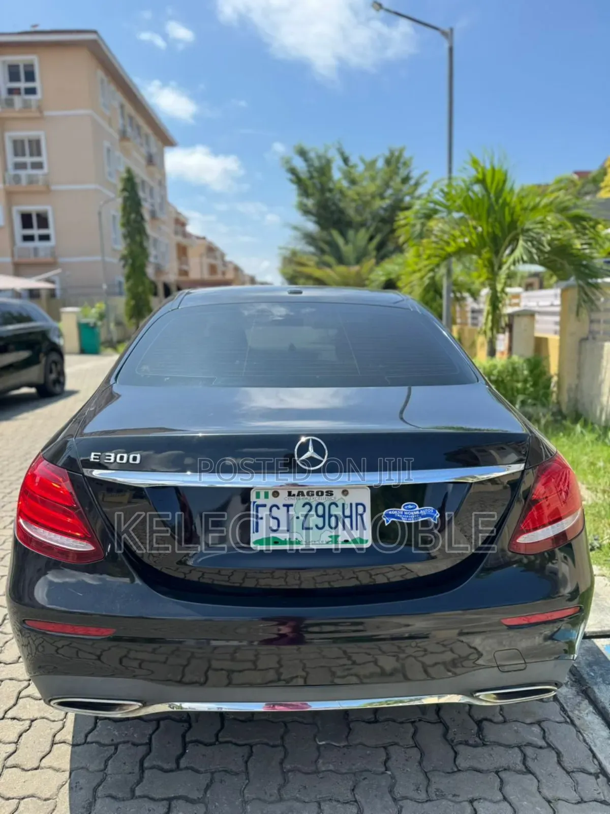 Mercedes-Benz E300 Base RWD Sedan (2.0L 4cyl 9A) 2017 Black