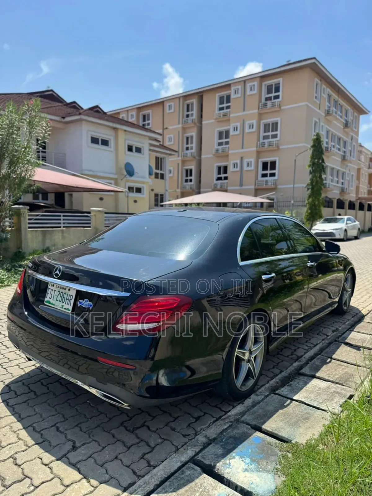 Mercedes-Benz E300 Base RWD Sedan (2.0L 4cyl 9A) 2017 Black