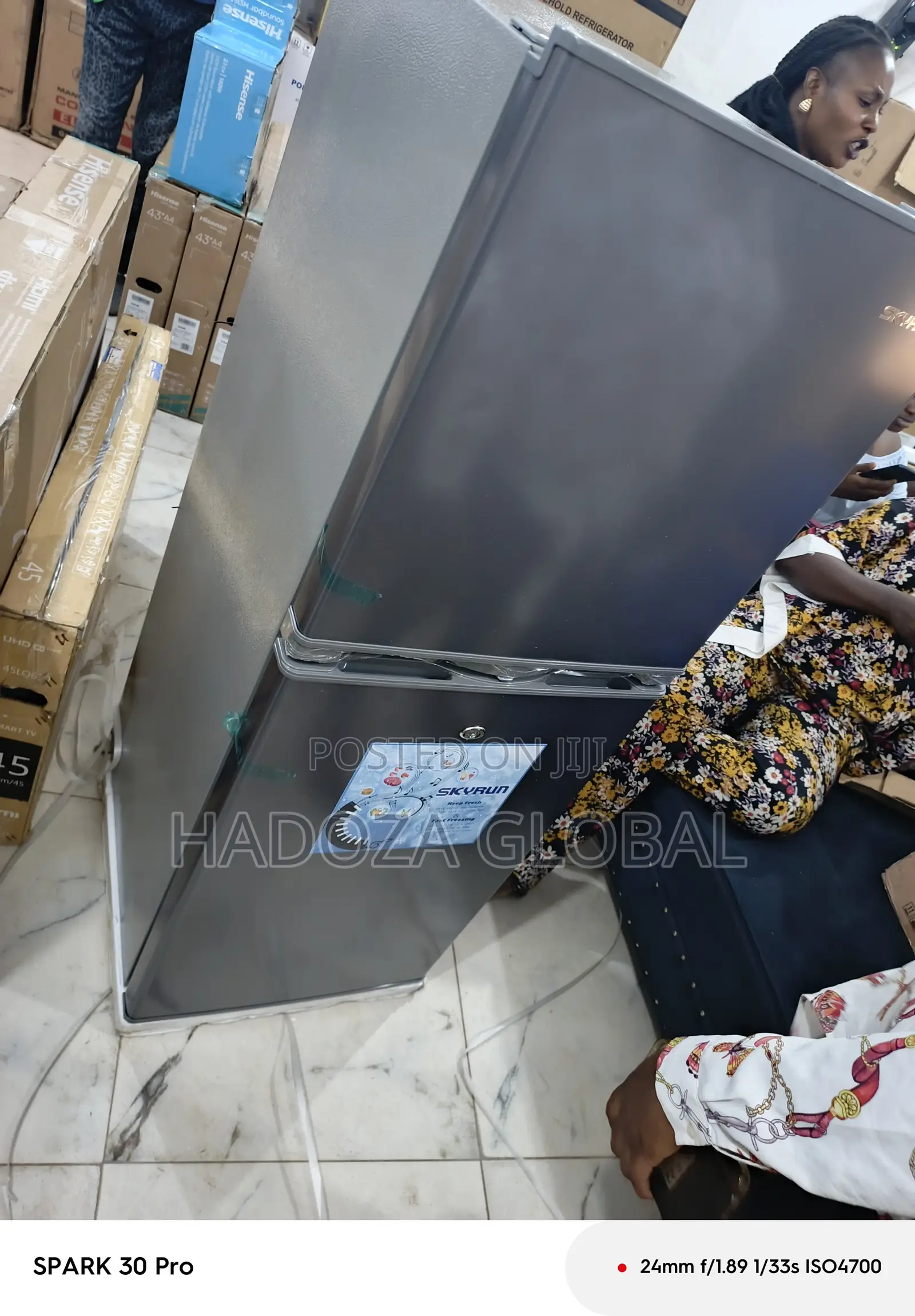 Durable Fridge Design - Sksyrun Dual Door Unit 195 L