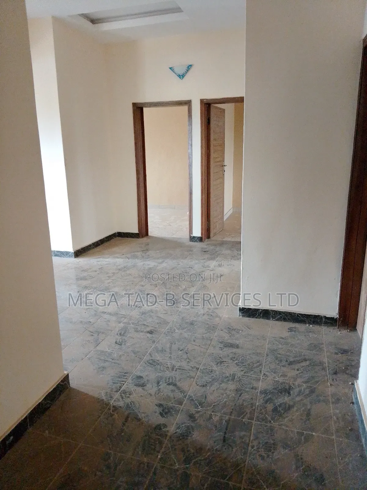 3bdrm Block of Flats in Makogi Estate, Berger for rent