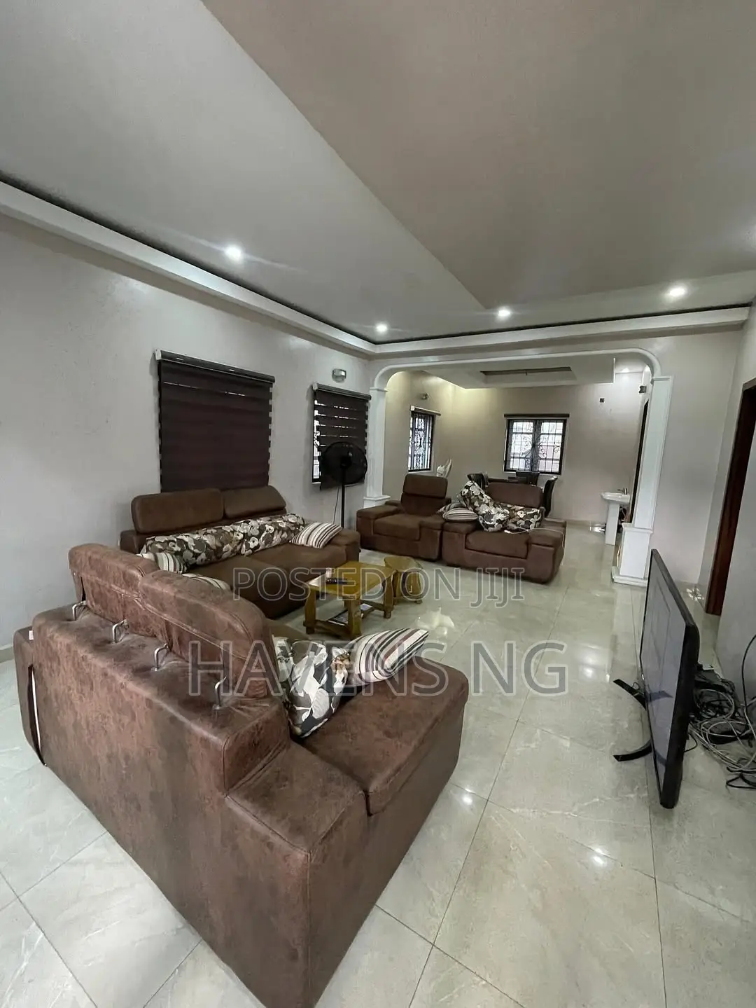 4bdrm Duplex in Shell Location for sale