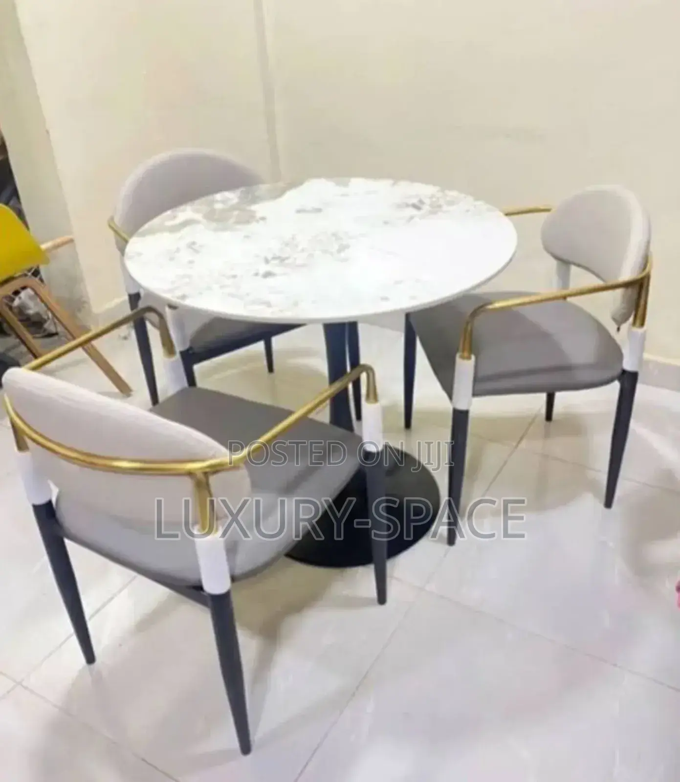 Conventional 3 Seaters Restaurant and Dining Set
