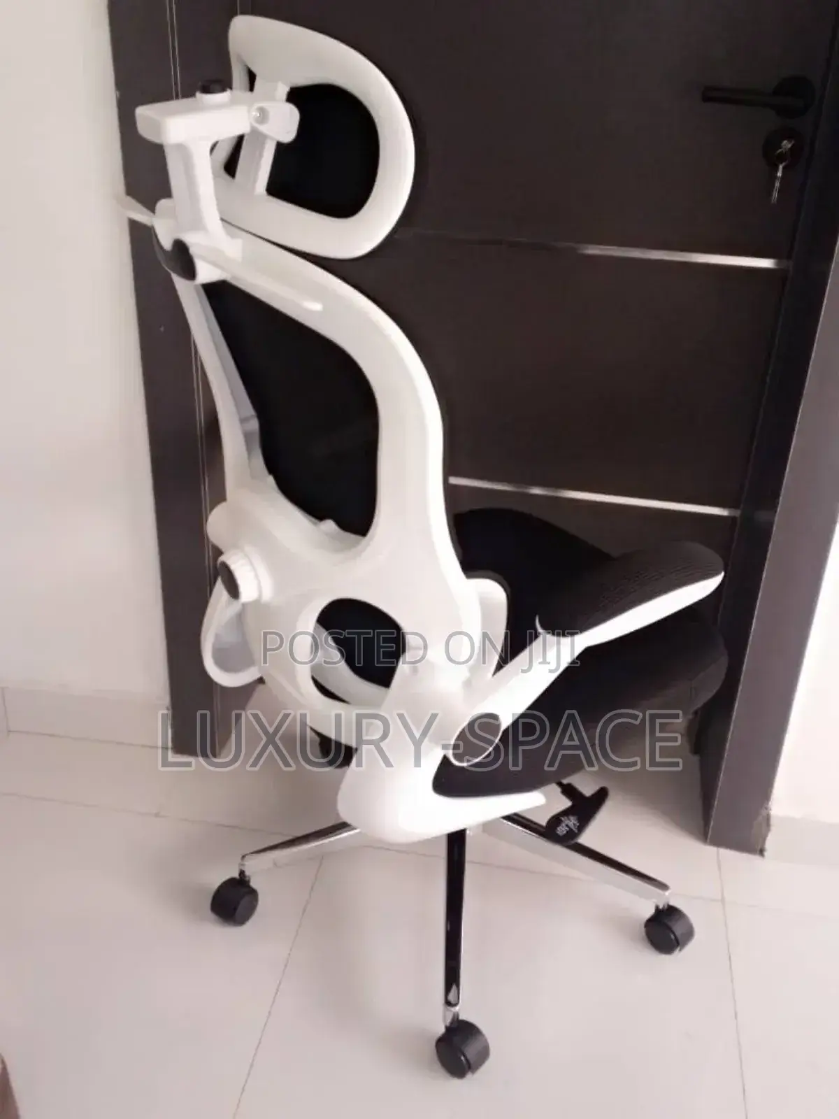 Uniquely Designed Executive Mesh Office Chair