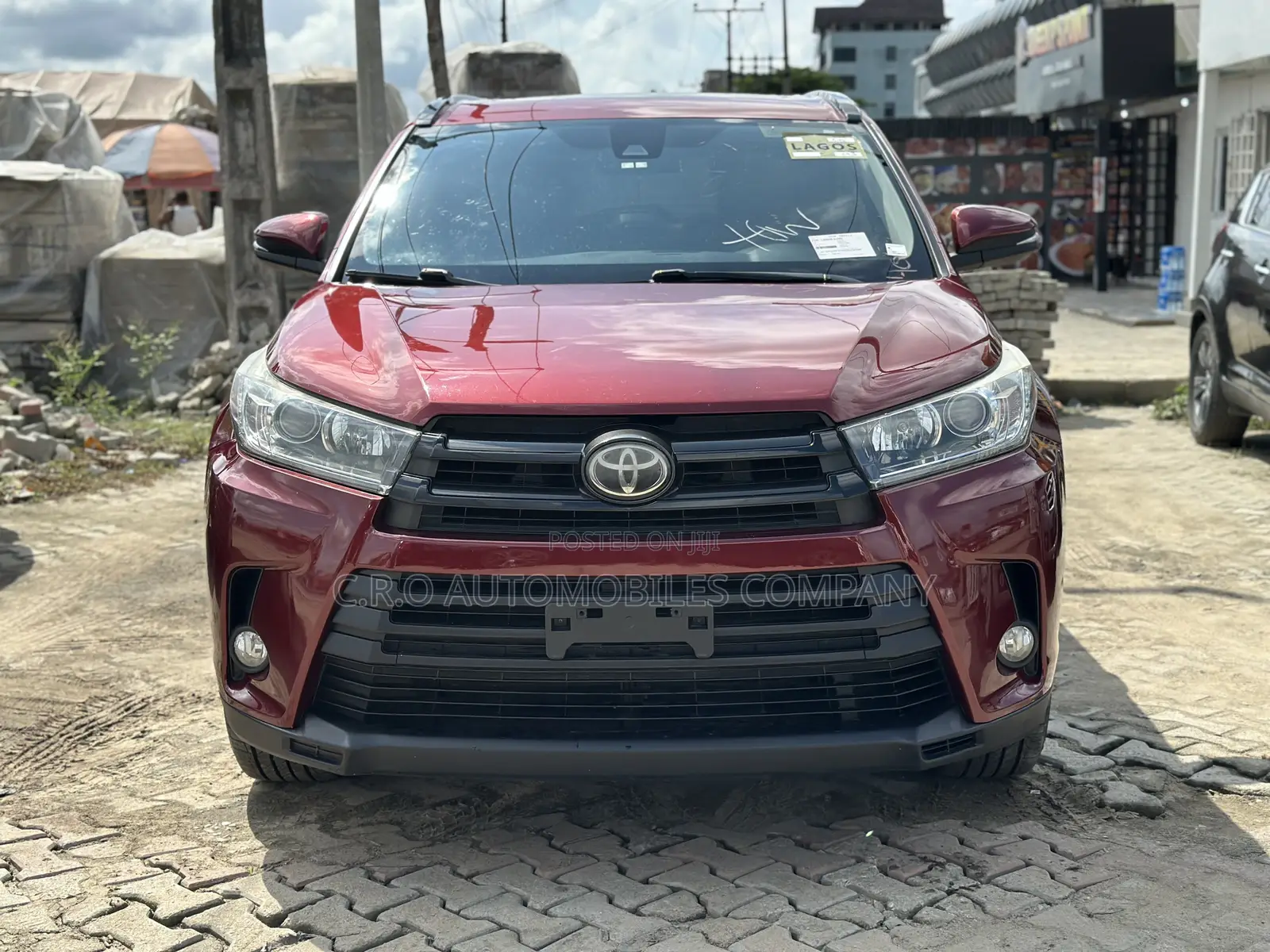 Toyota Highlander SE 4x2 V6 (3.5L 6cyl 8A) 2018 Red