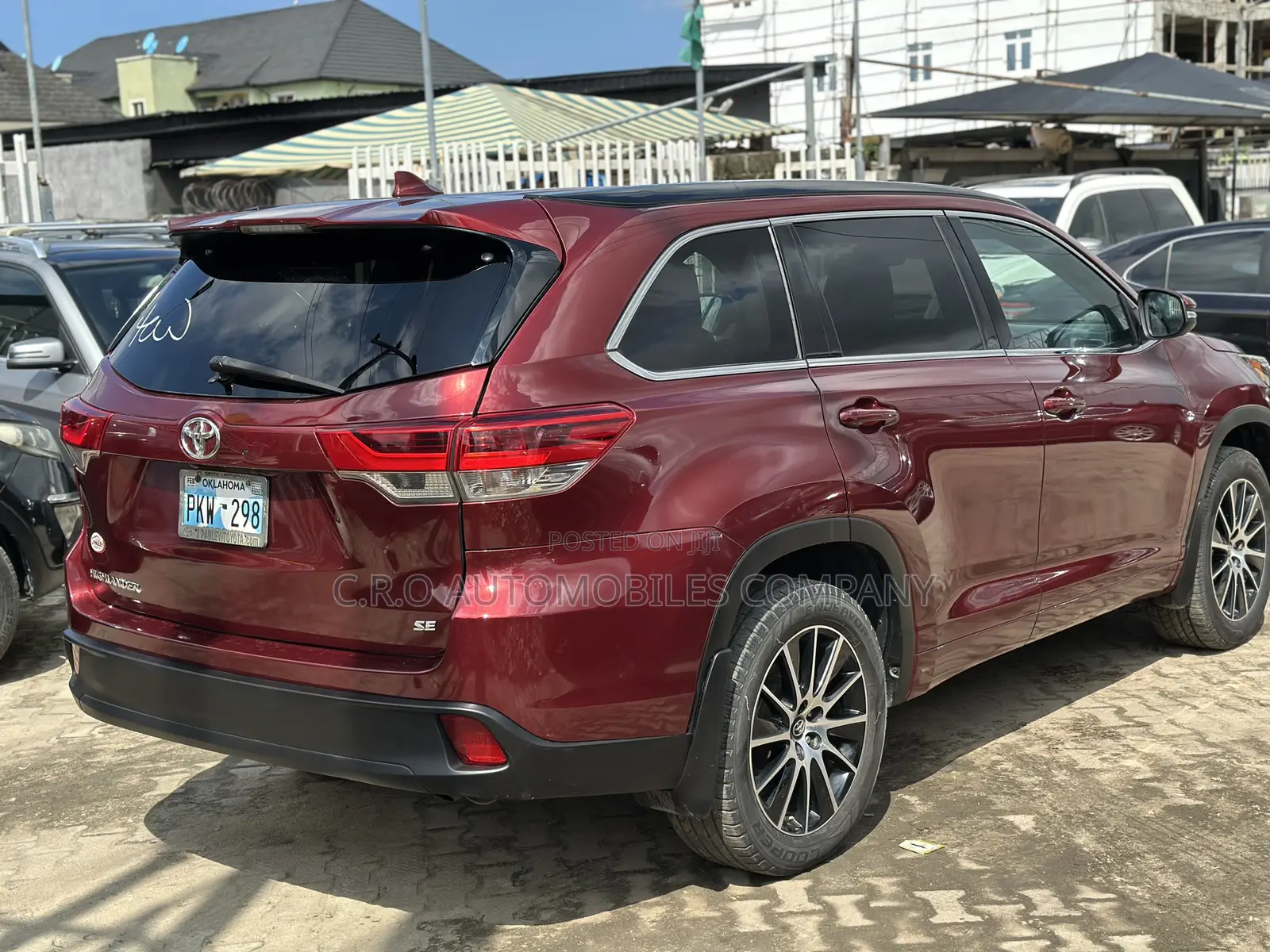 Toyota Highlander SE 4x2 V6 (3.5L 6cyl 8A) 2018 Red