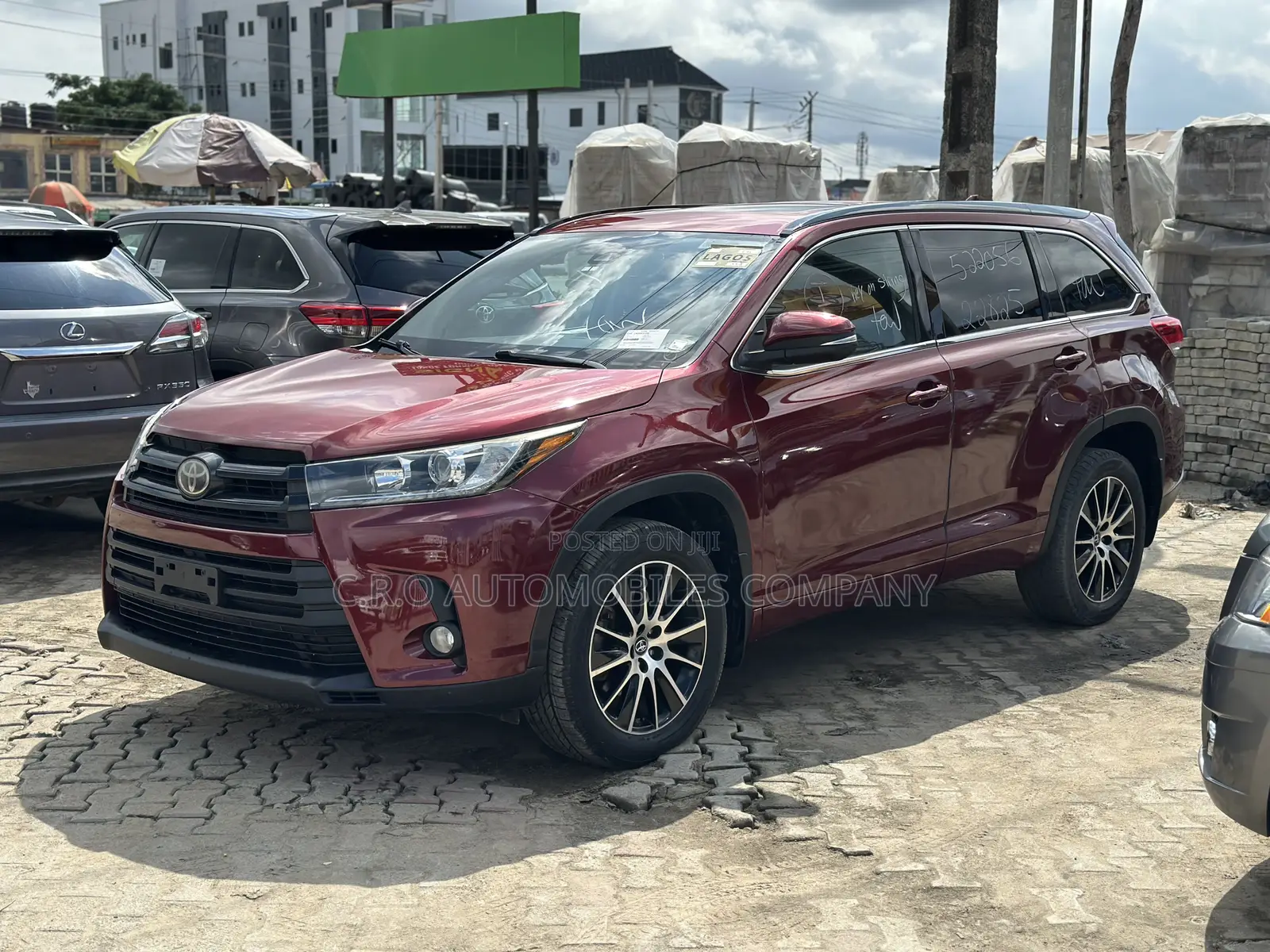 Toyota Highlander SE 4x2 V6 (3.5L 6cyl 8A) 2018 Red