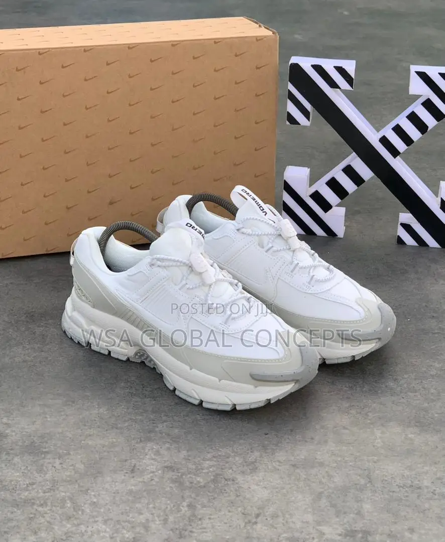 Nike Zoom Vomero 5 Cream White Sneakers