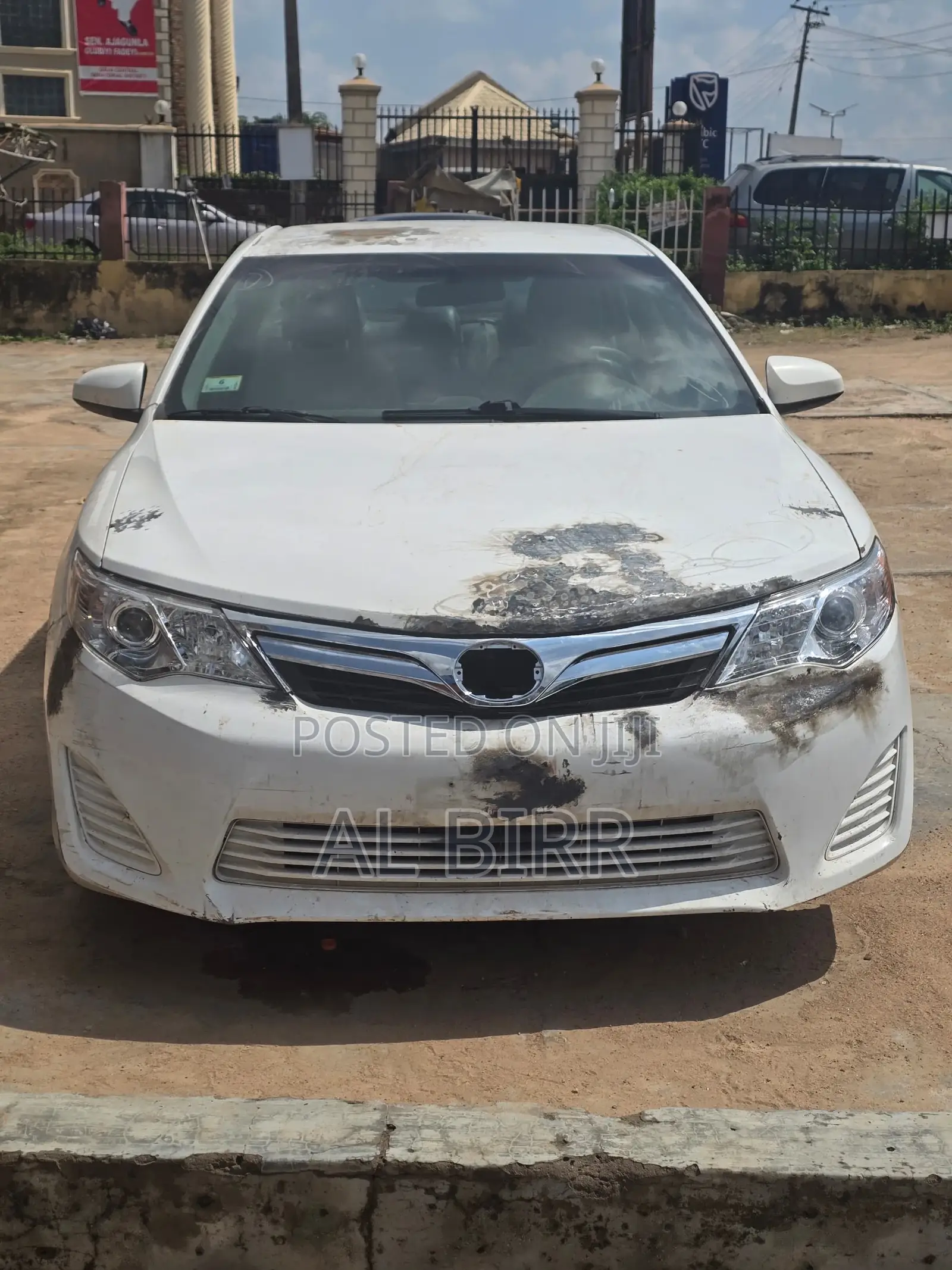 Toyota Camry LE 4dr Sedan (2.5L 4cyl 6A) 2013 White