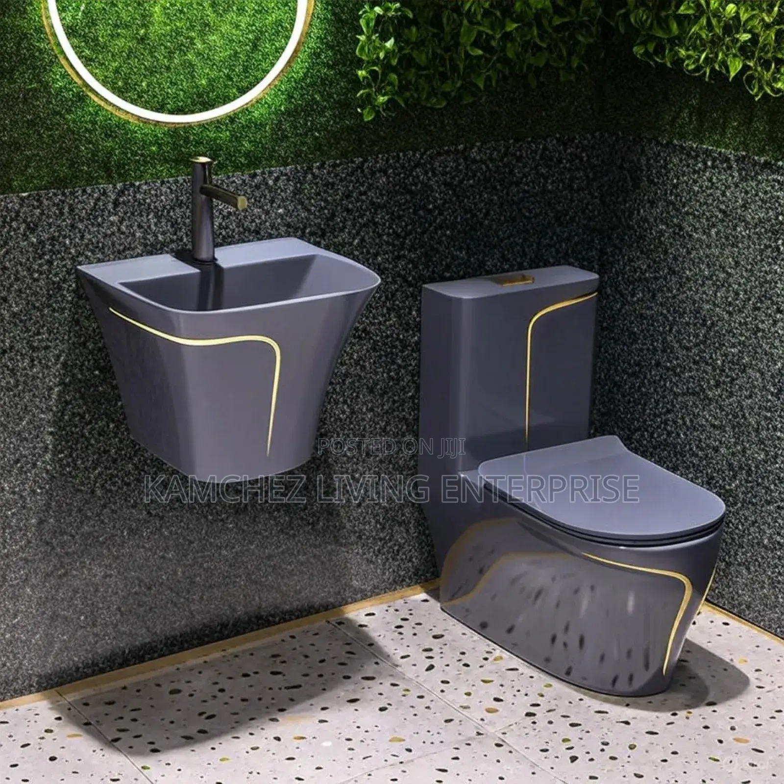 Gold on Grey Luxury Toilet – Elegant One-Piece Wc