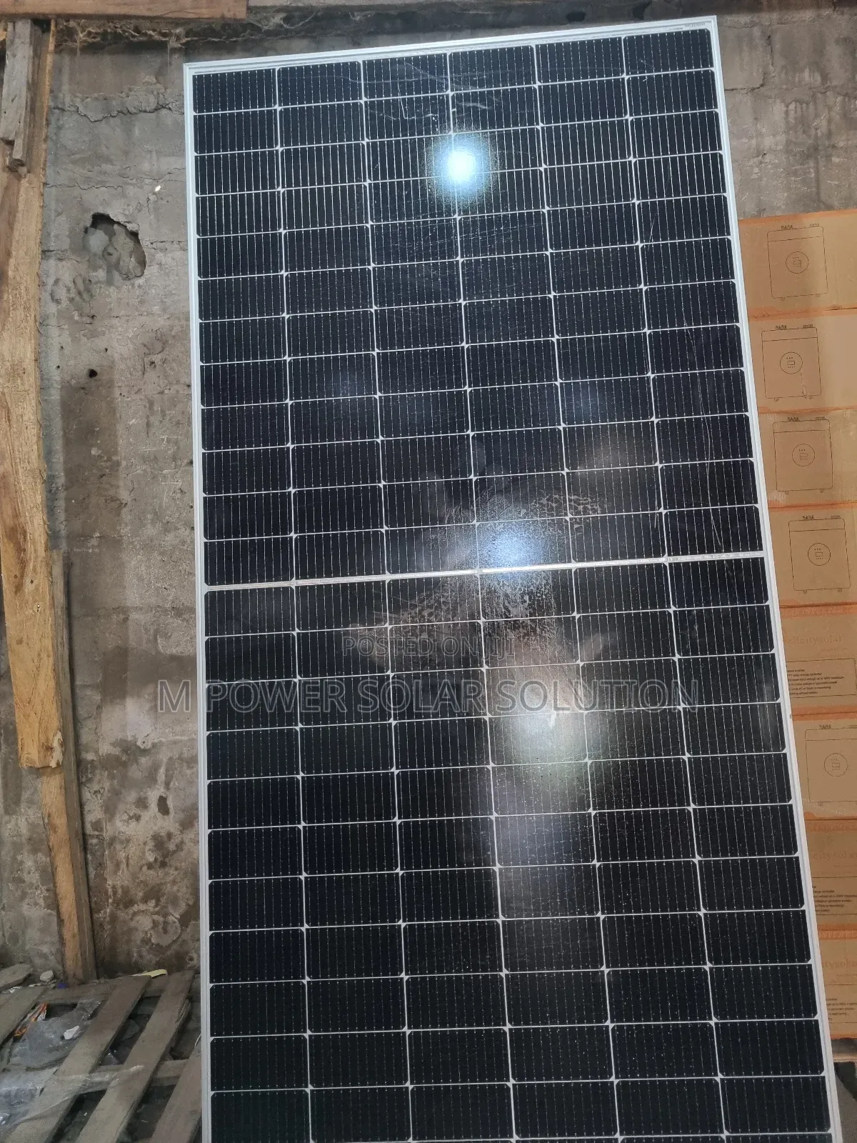 650w Jinko Mono Solar Panels