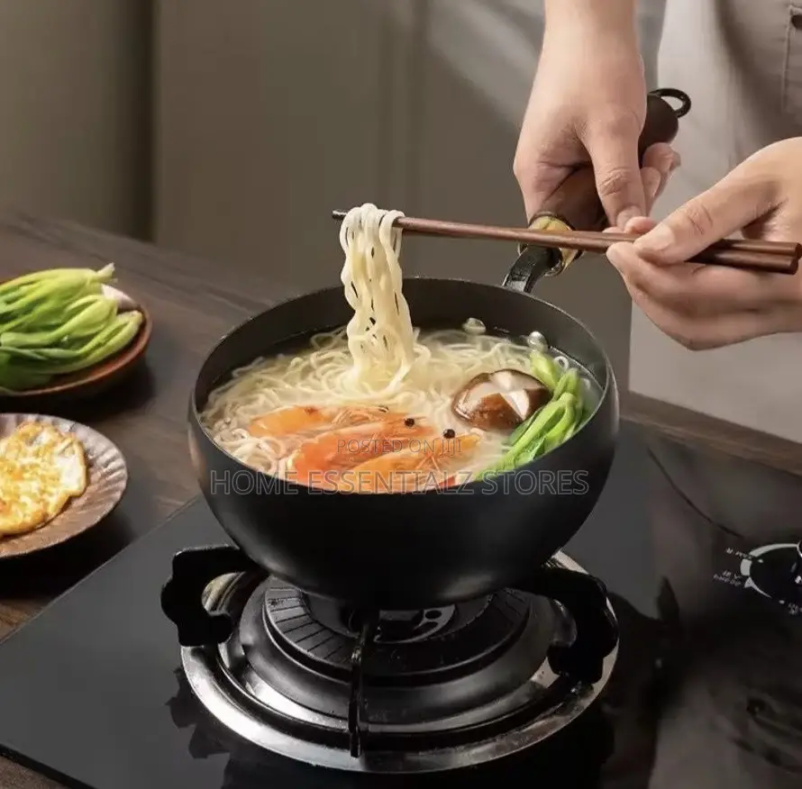 Wok Frying Pan With Wooden Lid