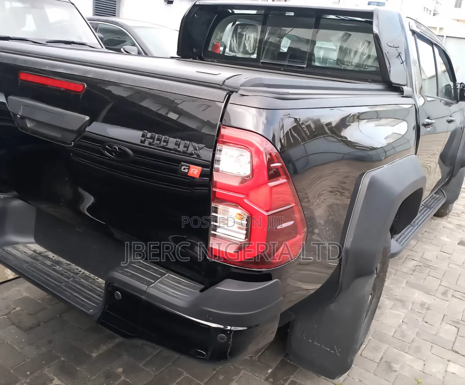 New Toyota Hilux 2025 Black