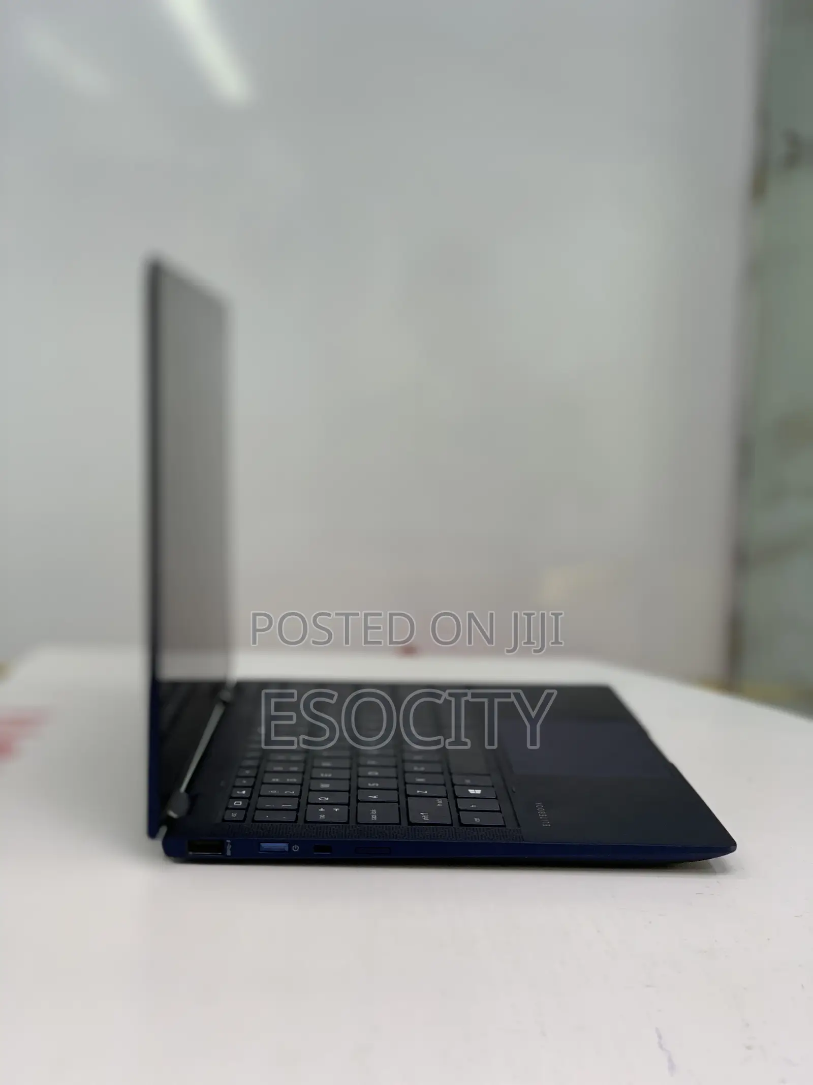 Laptop HP Elite Dragonfly X360 8th Gen 16GB Intel Core I7 SSD 512GB