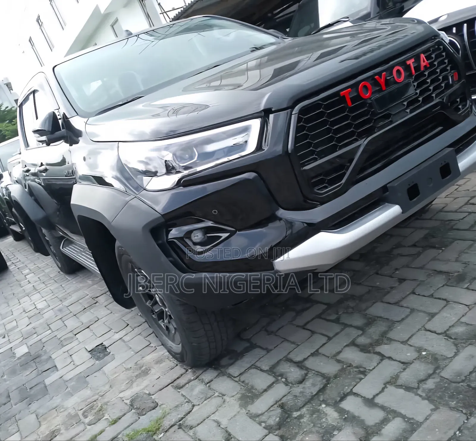 New Toyota Hilux 2025 Black