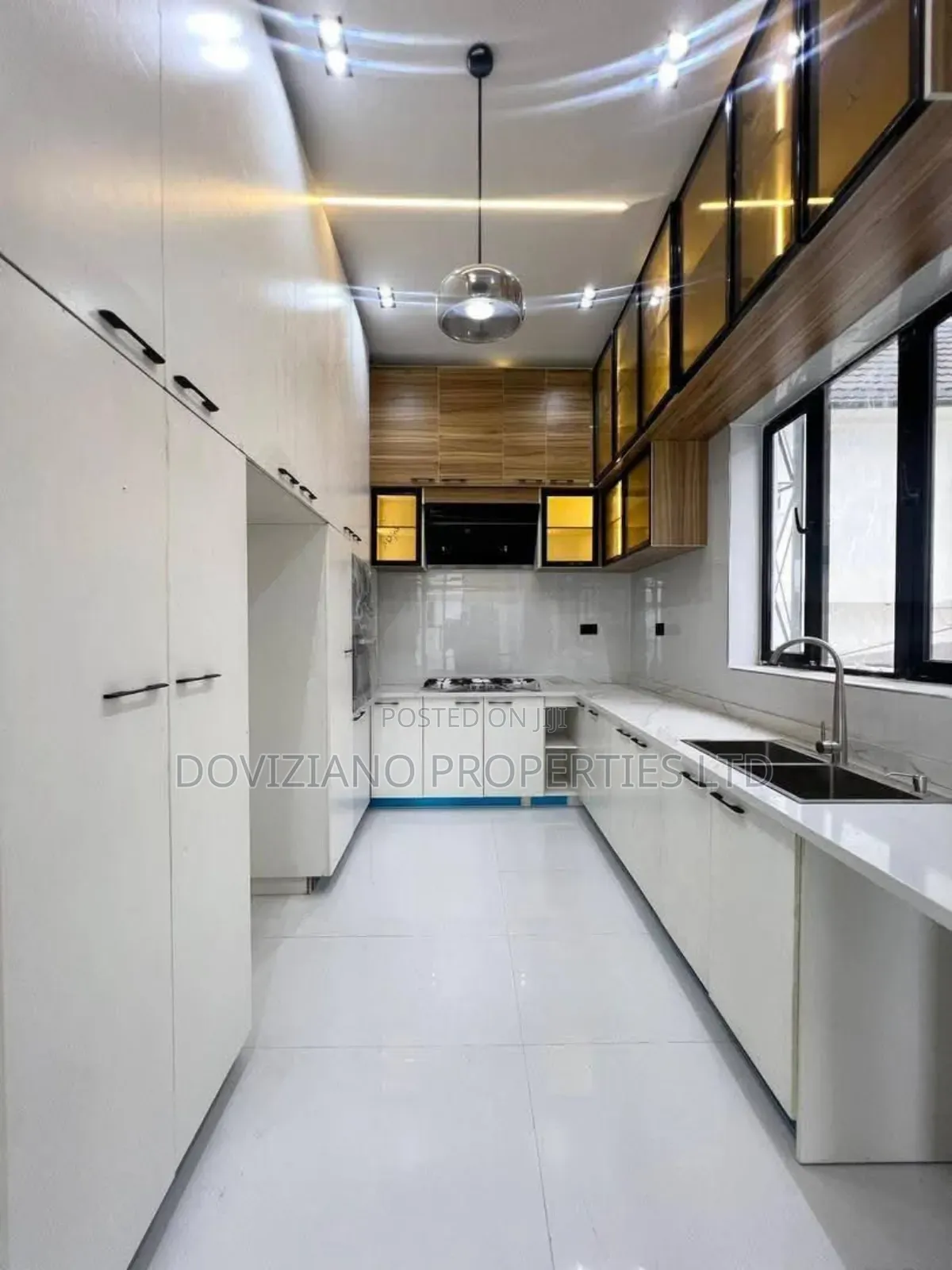 4bdrm Duplex in Ikota for sale