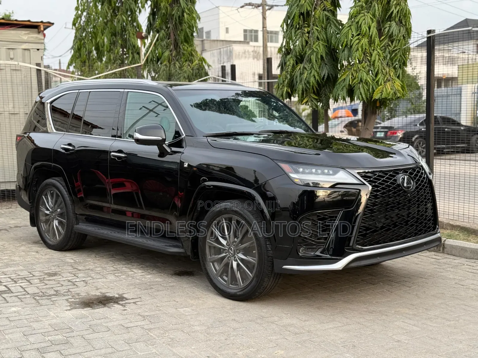 Lexus LX 2022 Black