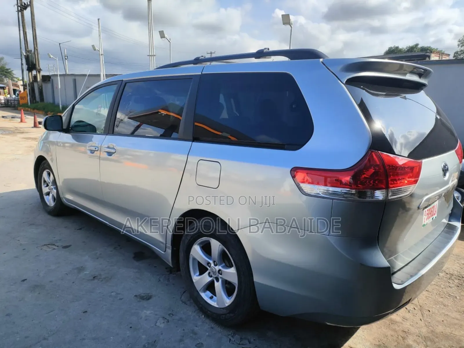 Toyota Sienna LE AWD 7-Passenger 2013 Silver
