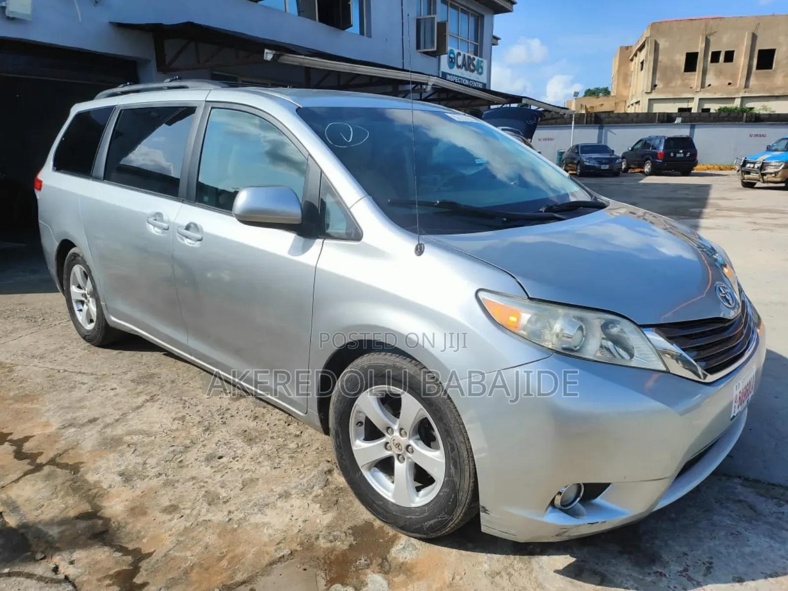 Toyota Sienna LE AWD 7-Passenger 2013 Silver