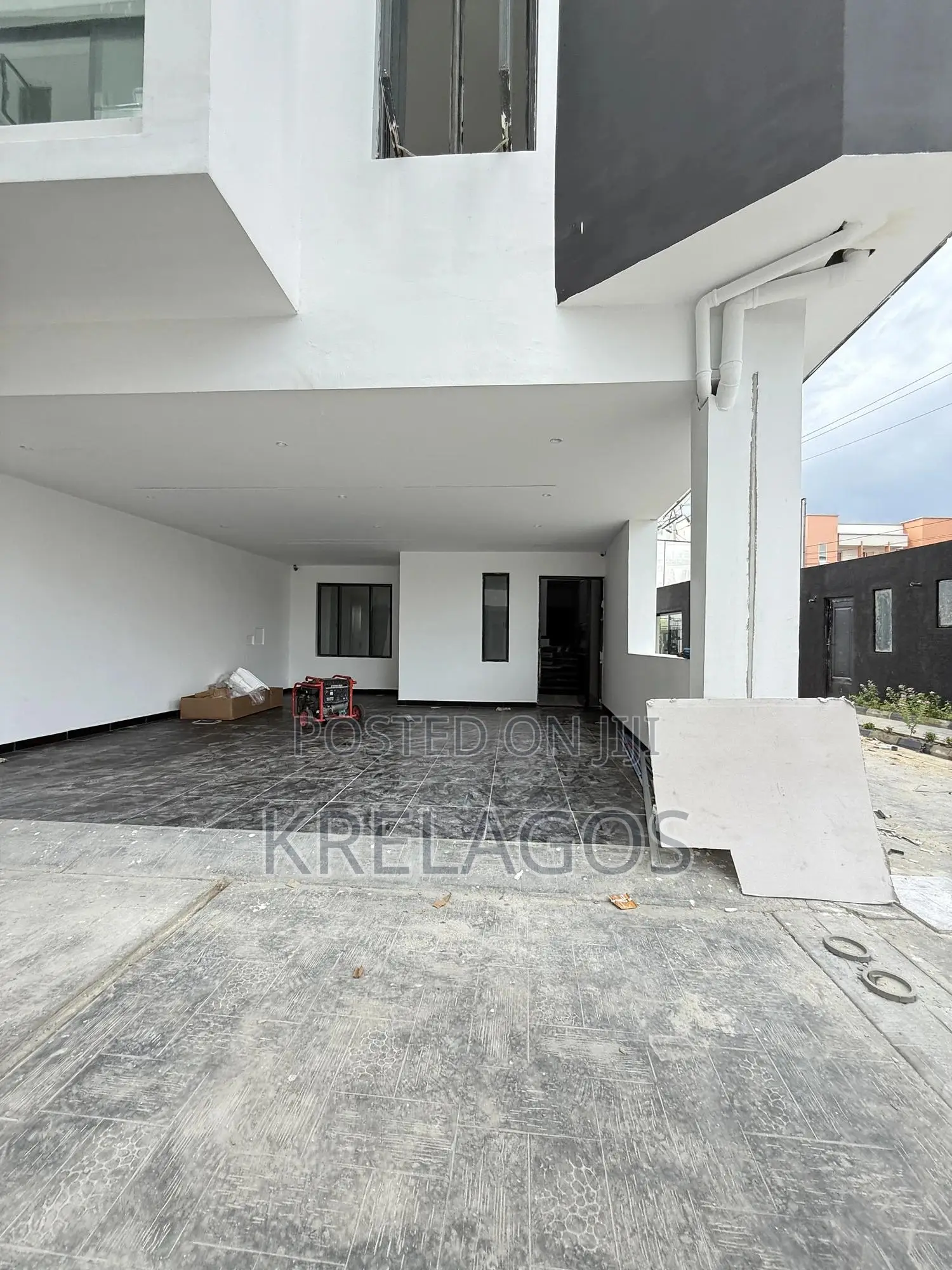 4bdrm Duplex in Ikate for sale