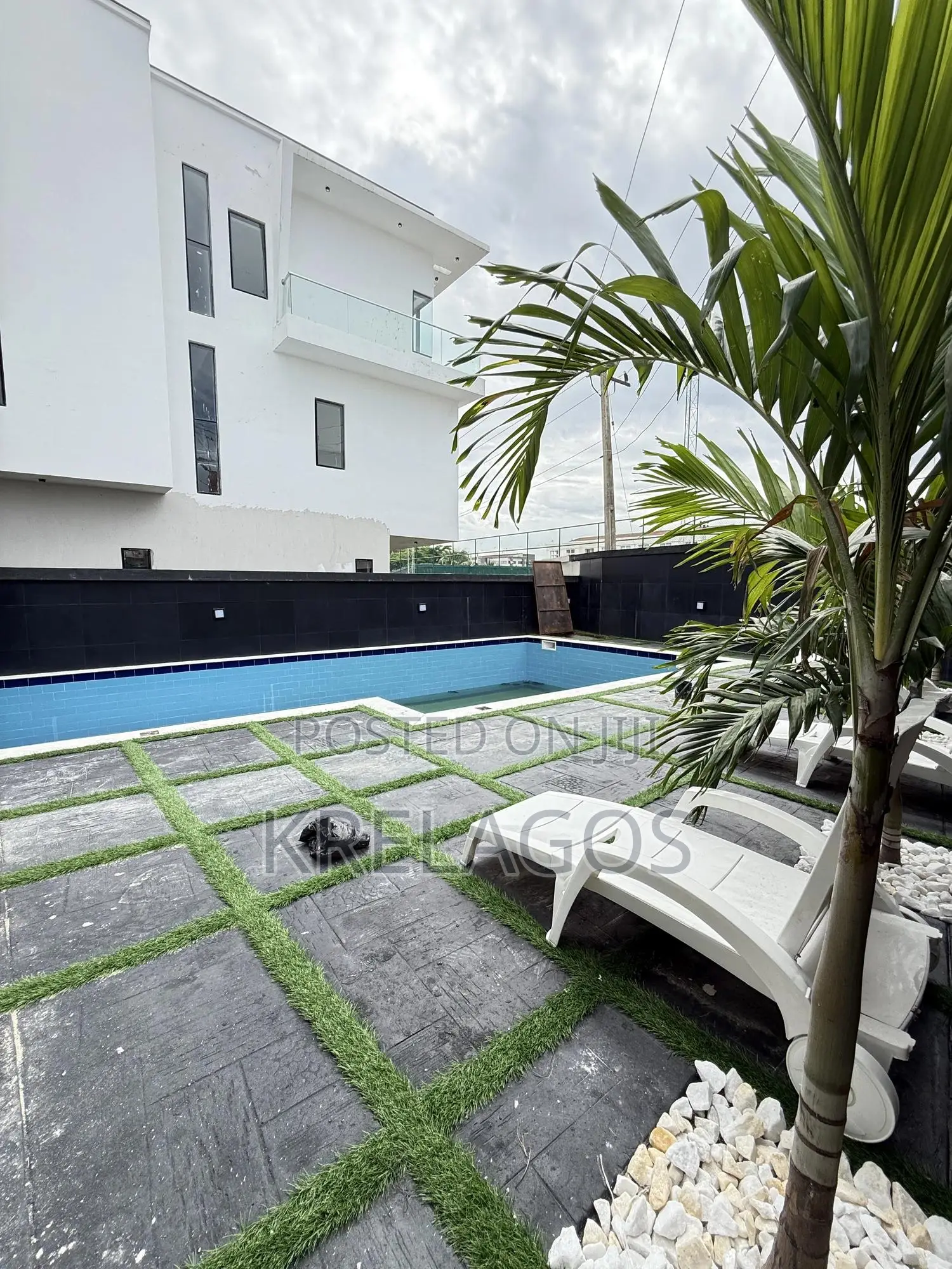 4bdrm Duplex in Ikate for sale