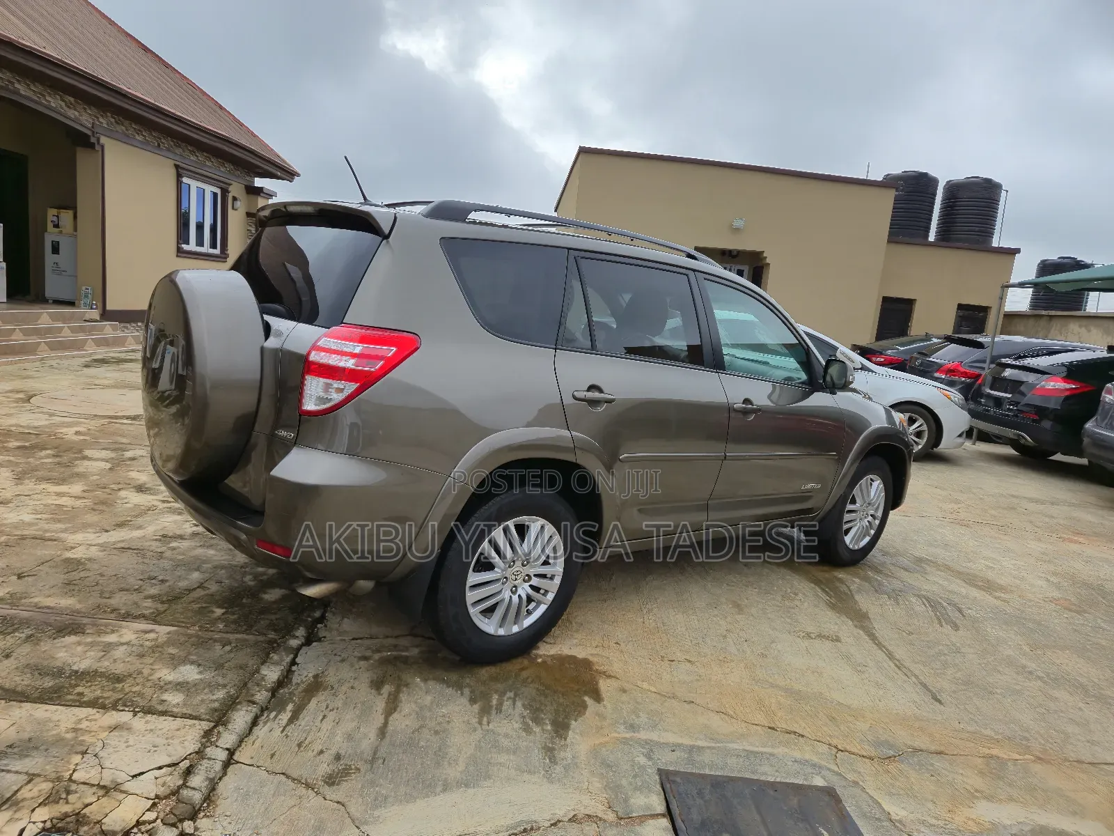 Toyota RAV4 3.5 Limited 4x4 2010 Gold