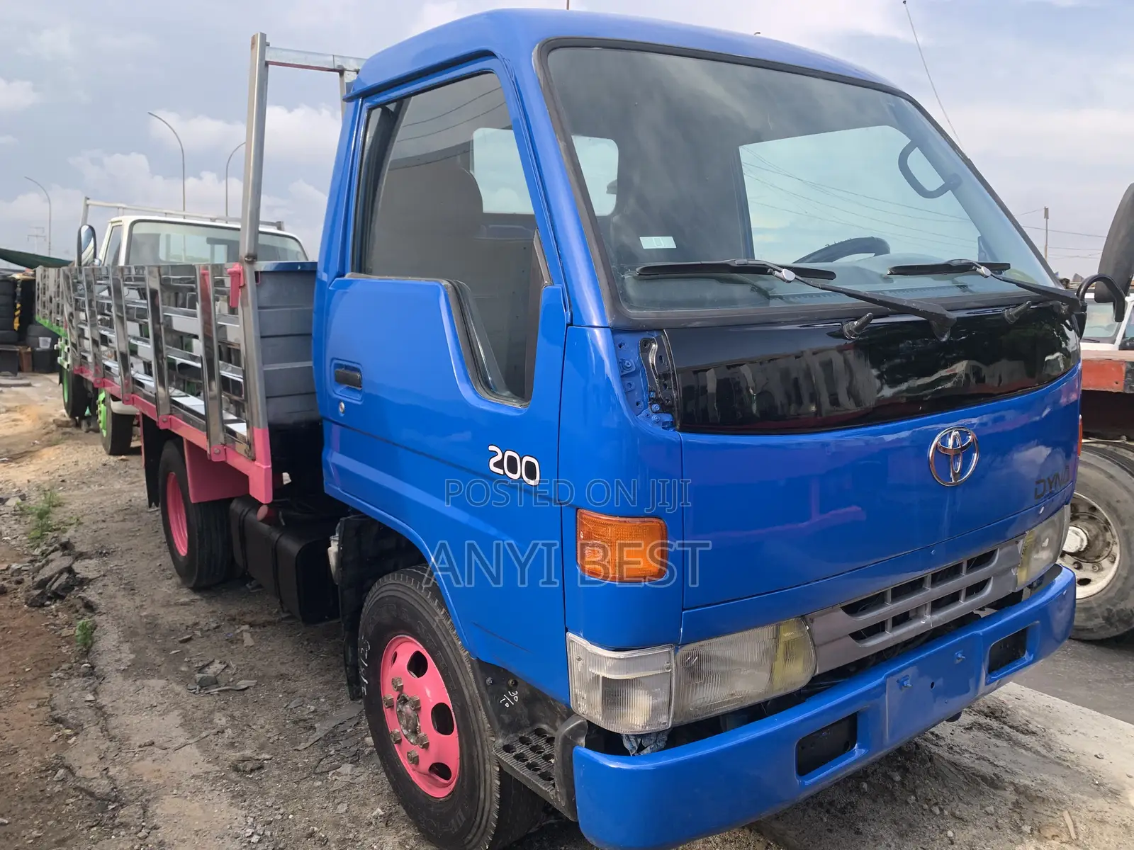 Toyota Dyna 200