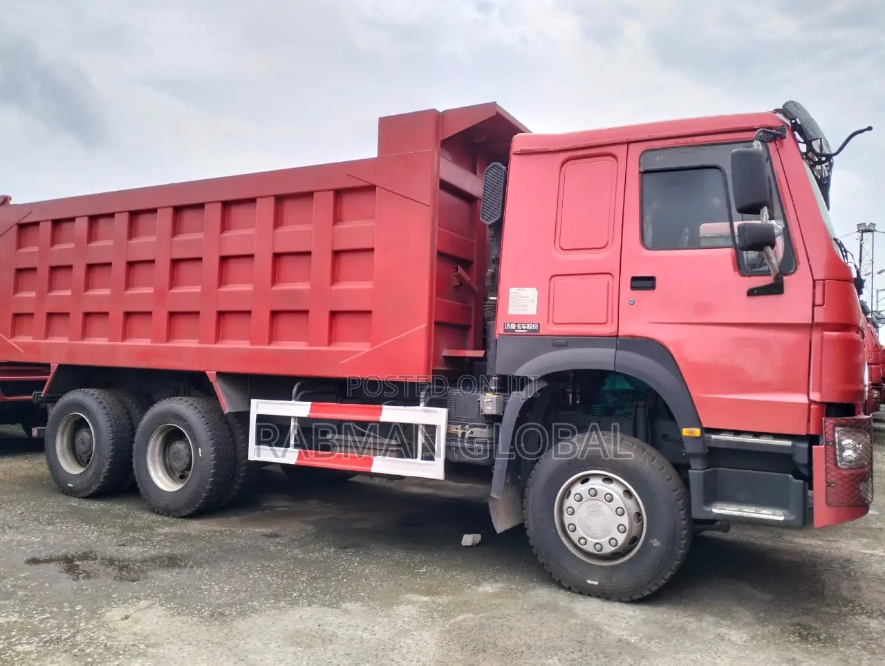 Howo Dump Trucks 12 Tyres