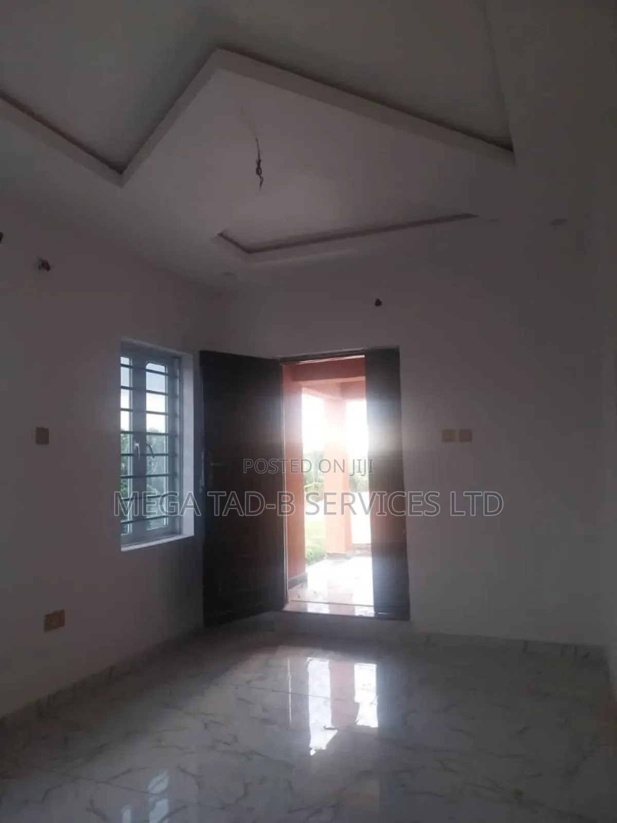 2bdrm Block of Flats in Magboro Estate, Berger for rent