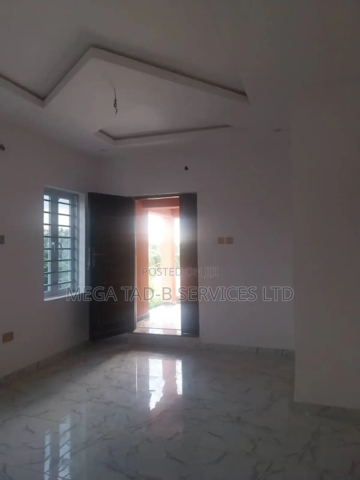 2bdrm Block of Flats in Magboro Estate, Berger for rent