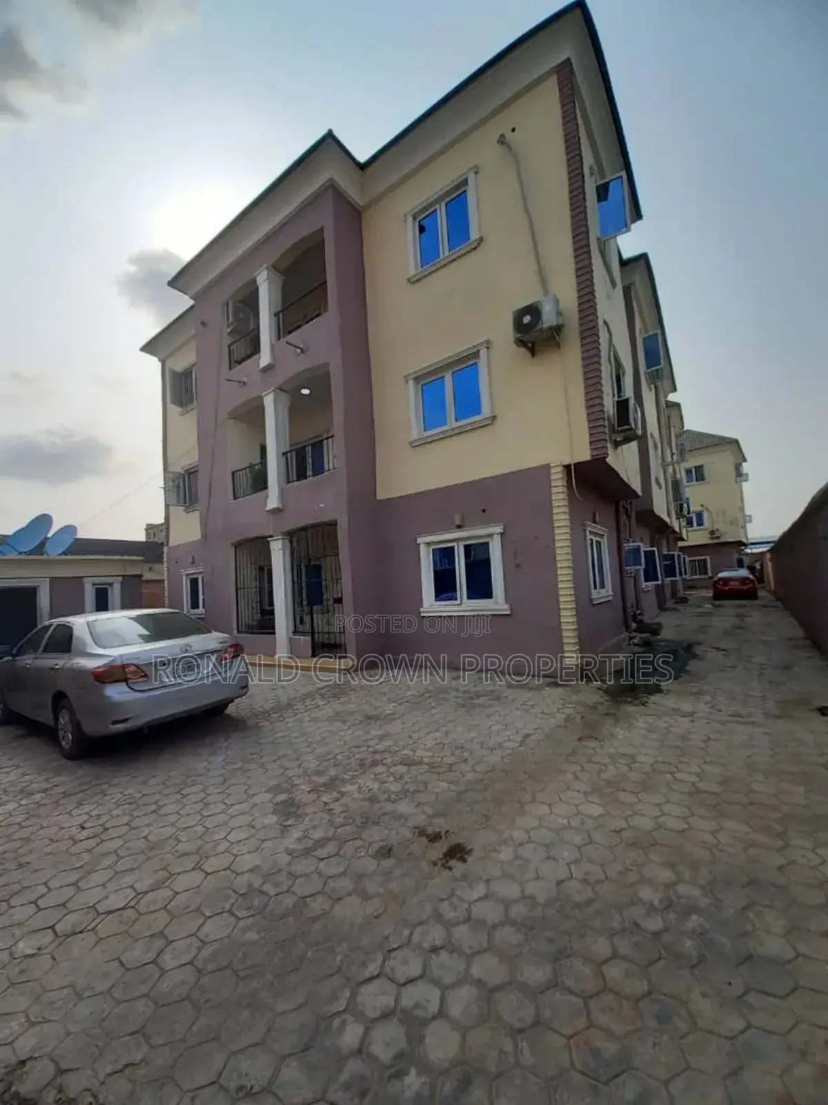 2bdrm Block of Flats in Ago Palace for sale
