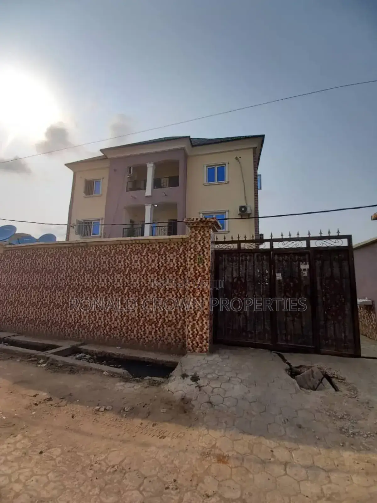 2bdrm Block of Flats in Ago Palace for sale