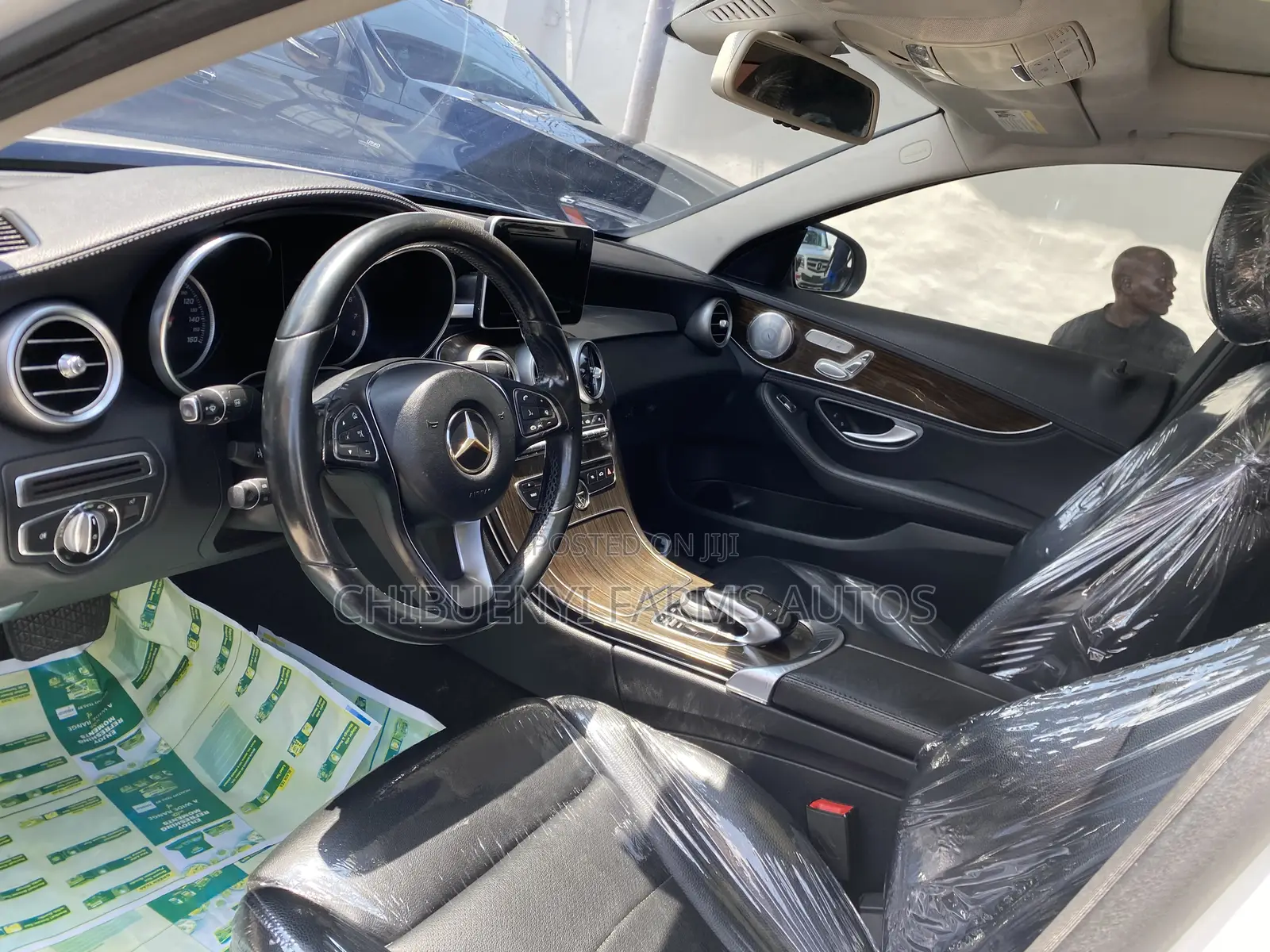 Mercedes-Benz C300 Luxury 4dr AWD 4Matic Sedan (2.0L 4cyl 7A) 2015