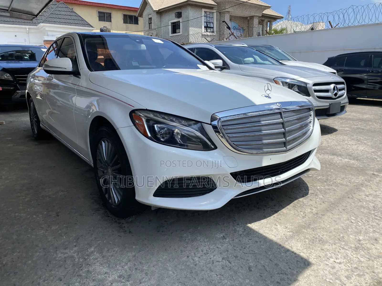 Mercedes-Benz C300 Luxury 4dr AWD 4Matic Sedan (2.0L 4cyl 7A) 2015