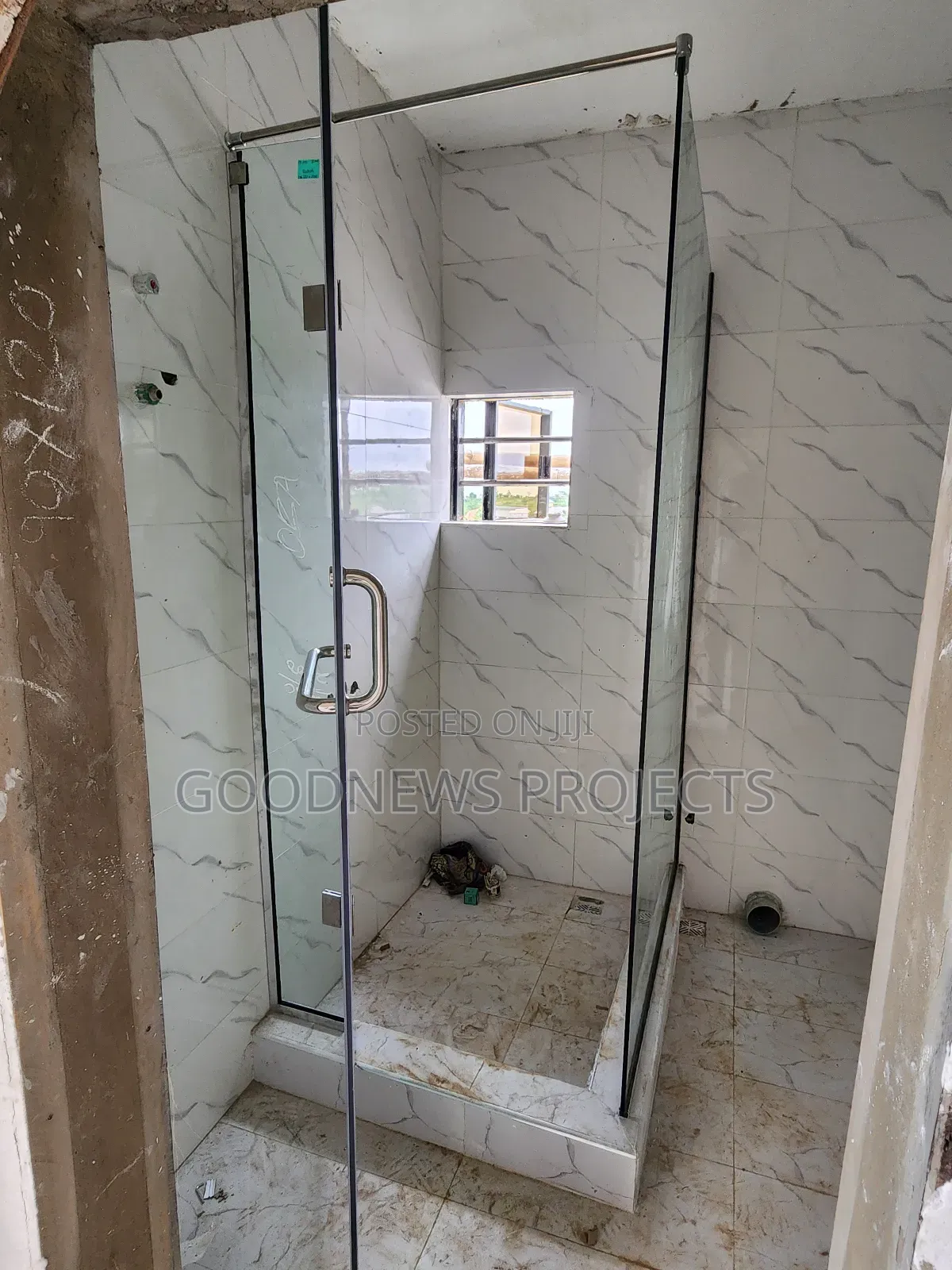 Shower Glass Cubicle (Silver Accessories