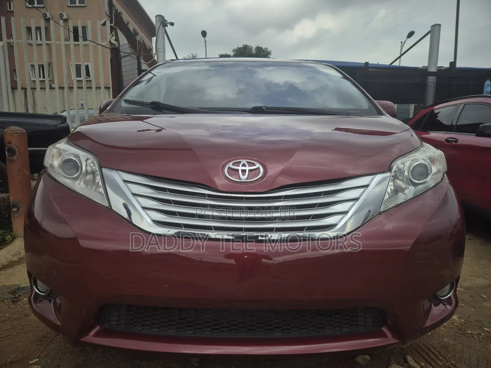 Toyota Sienna 2015 Burgundy