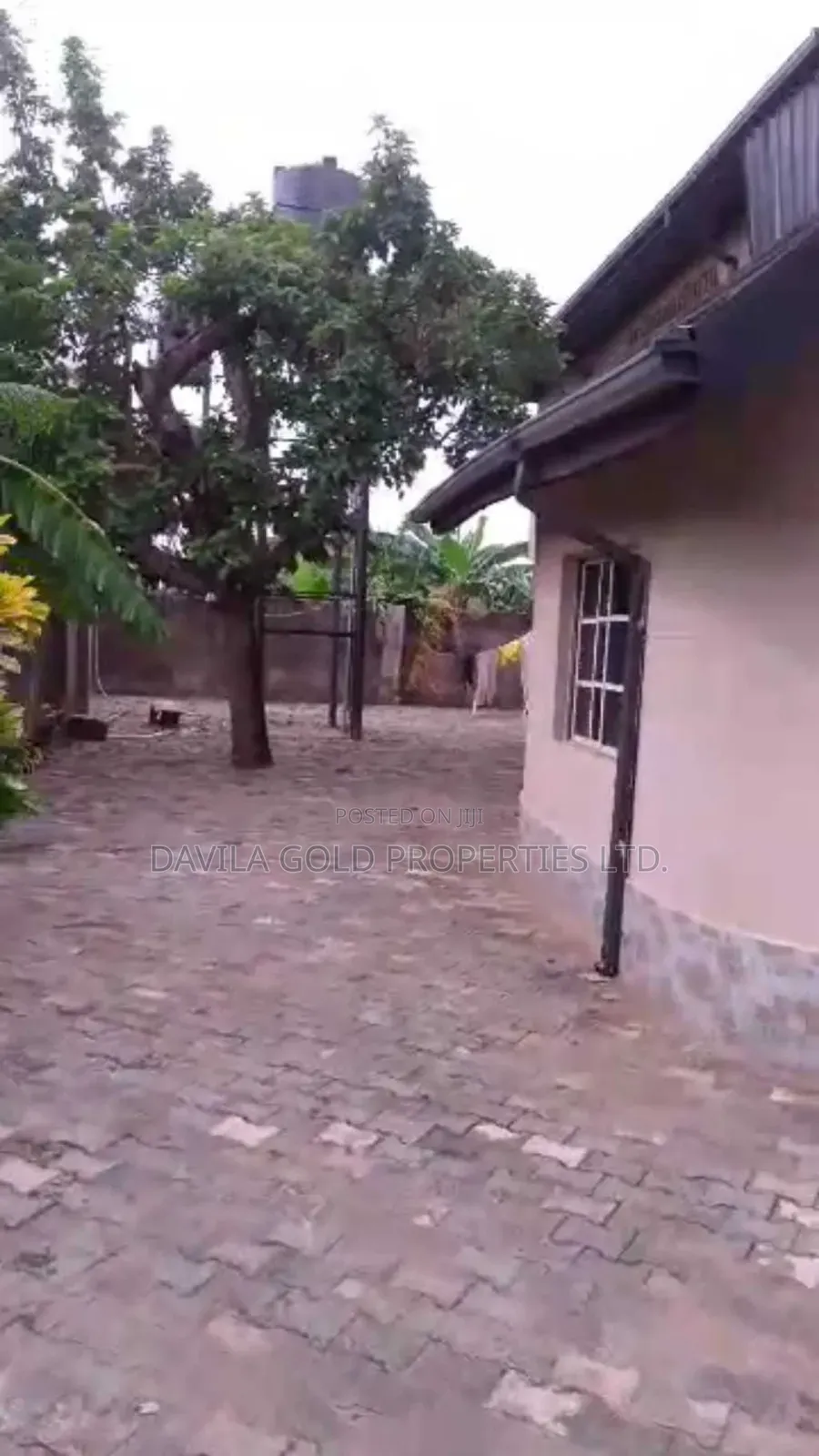 8bdrm Duplex in Benin City for sale