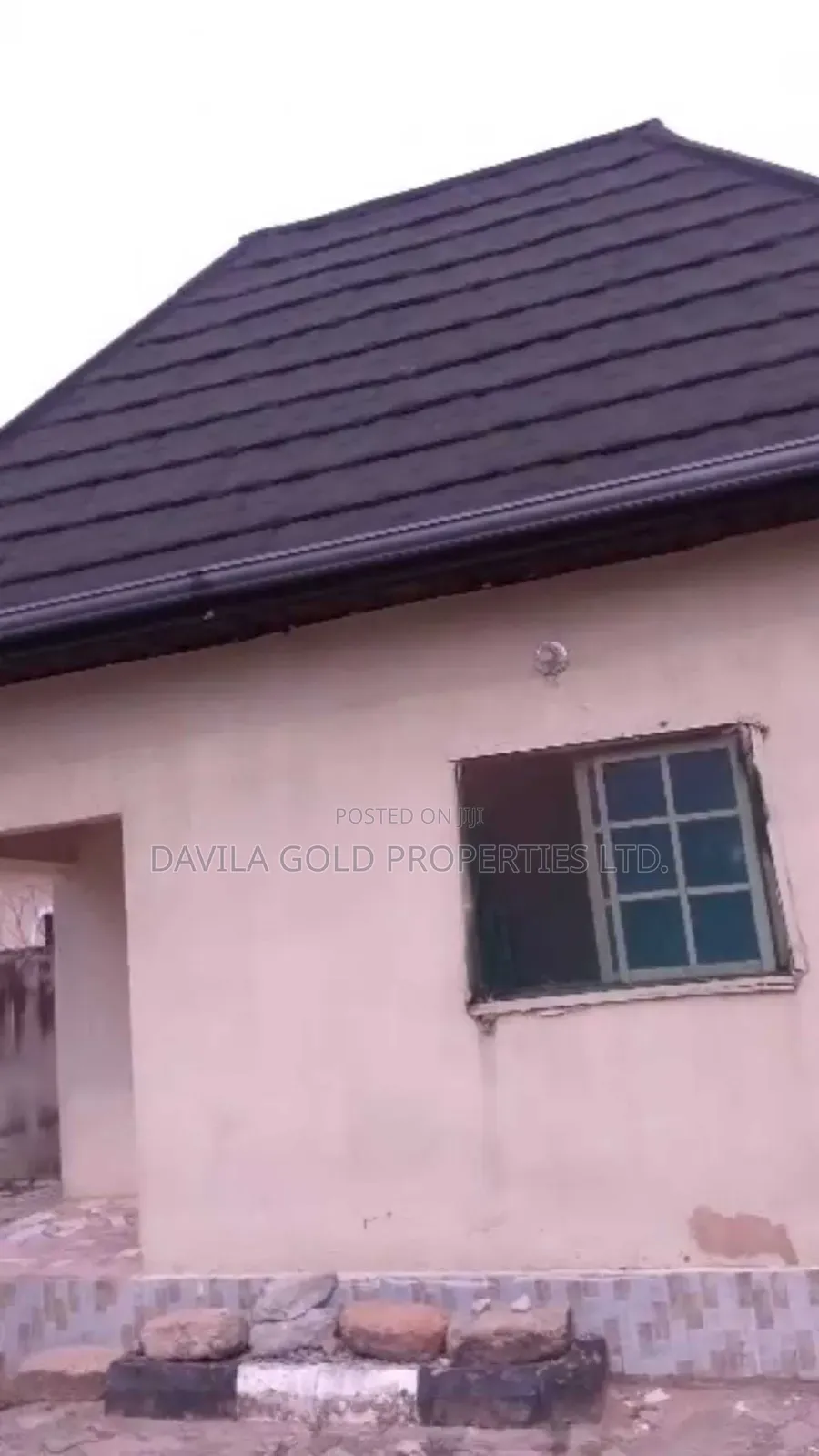 8bdrm Duplex in Benin City for sale