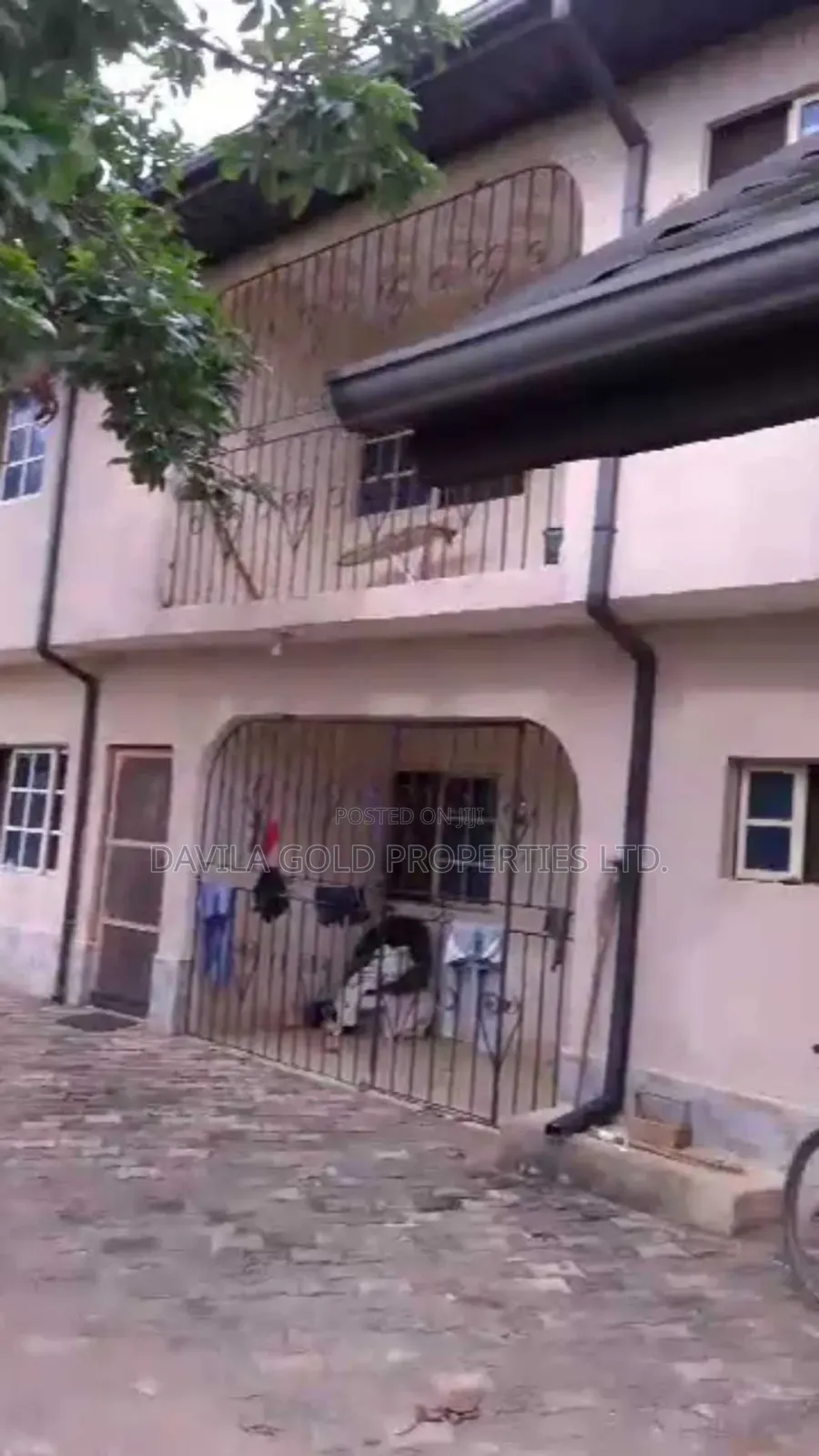 8bdrm Duplex in Benin City for sale
