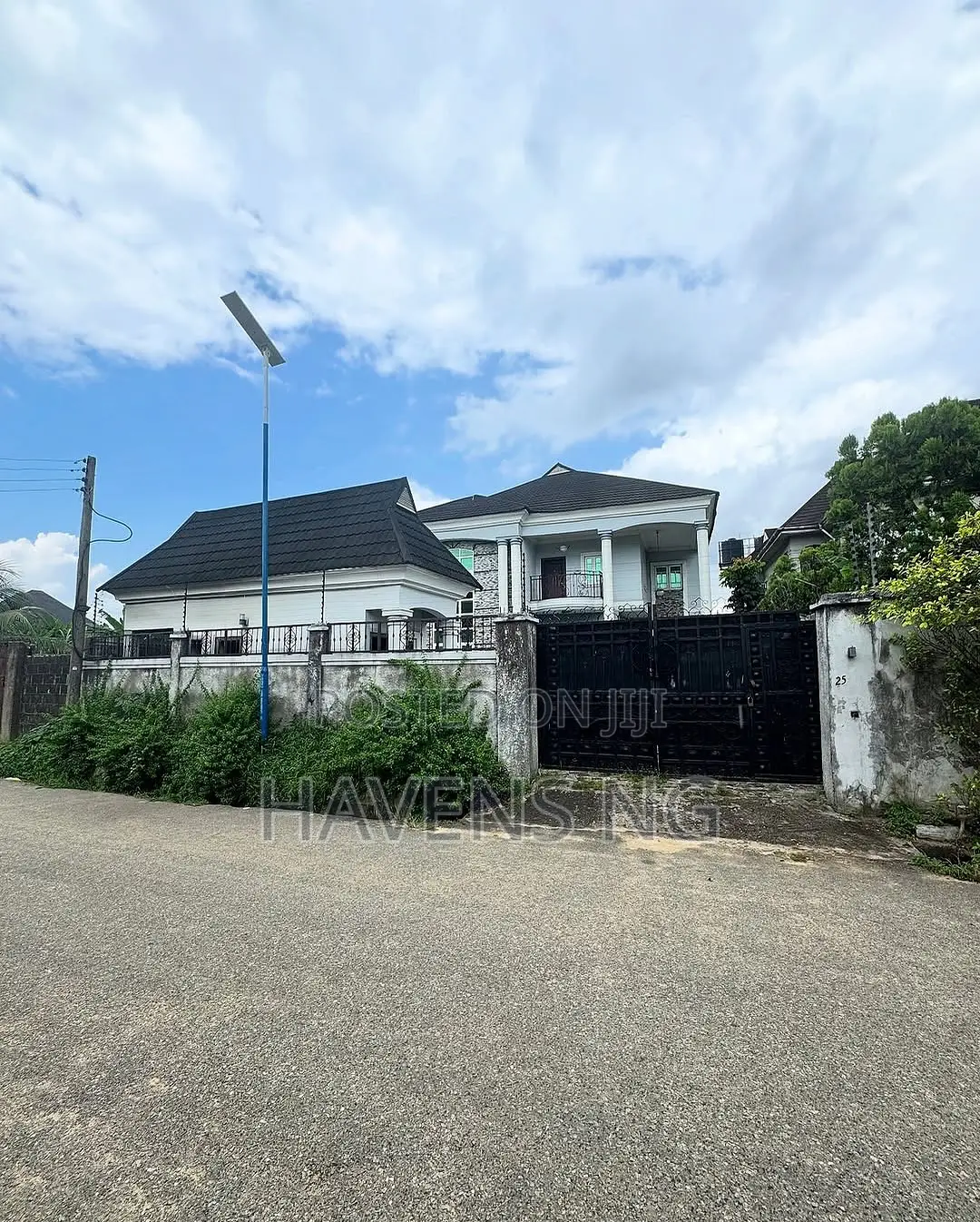 4bdrm Duplex in Rumueme for sale