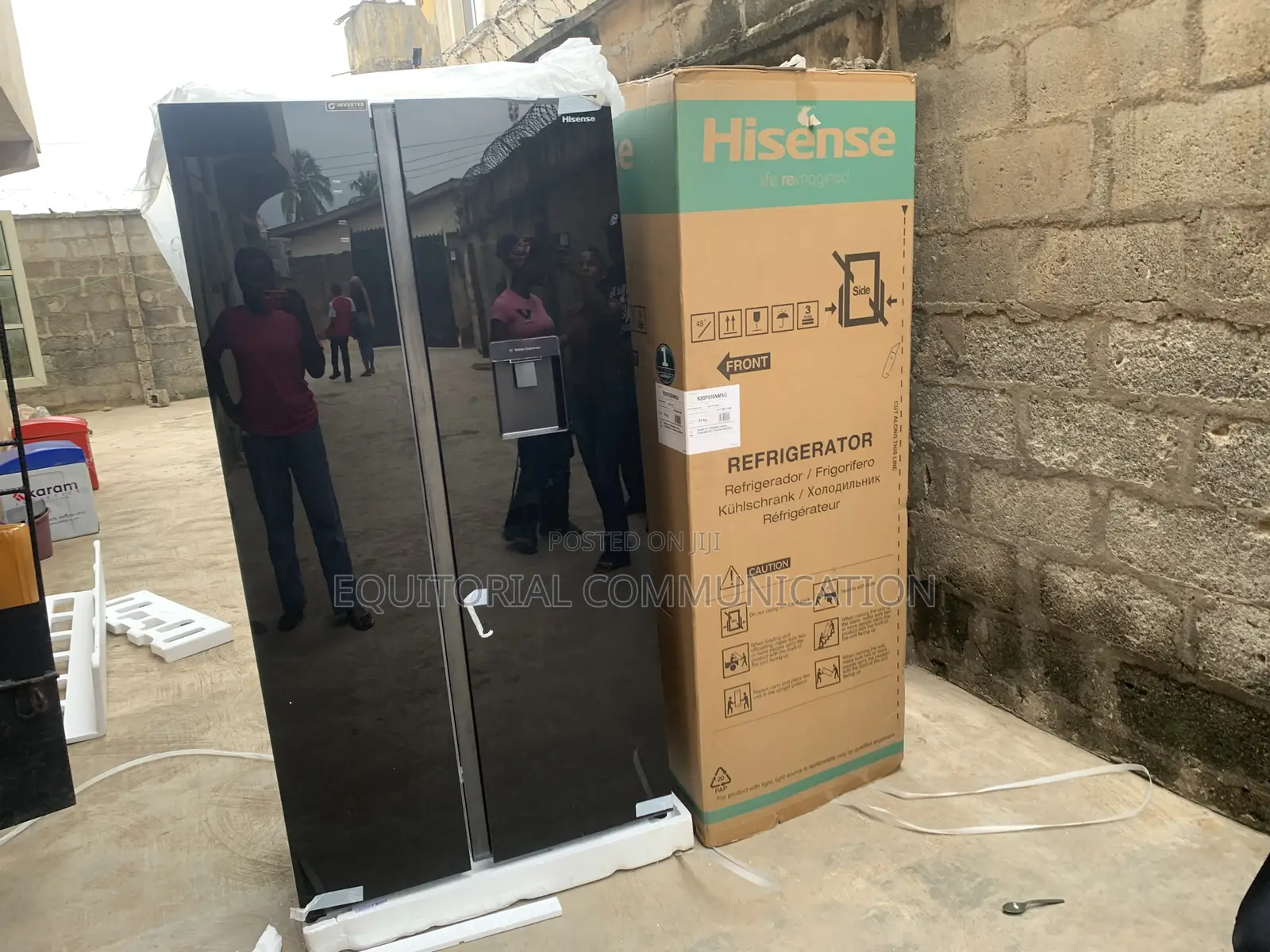 Spacious 558l Side by Side Hisense Refrigerator Rs5p558nmsg