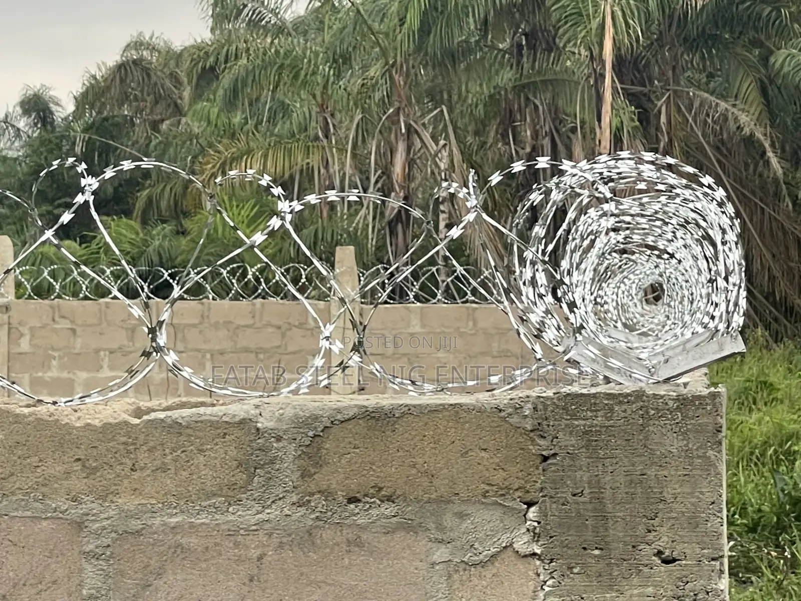 Security Razor Barb Wire Against Burglar or Theft