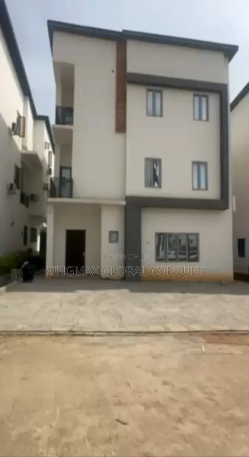 Furnished 5bdrm Duplex in Off Ahmadu Bello Way for sale