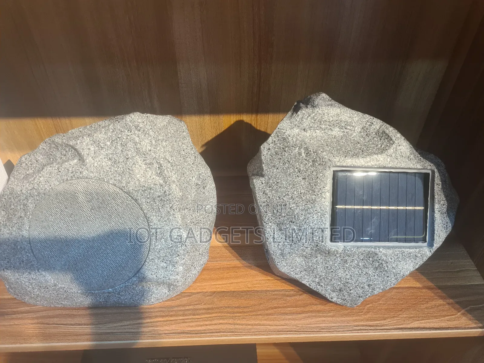 2in1 Solar Rock Speakers