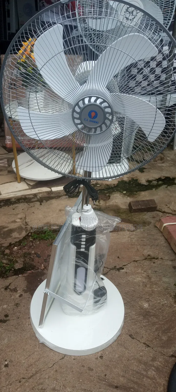18in Mosquito Repellent Solar Fan