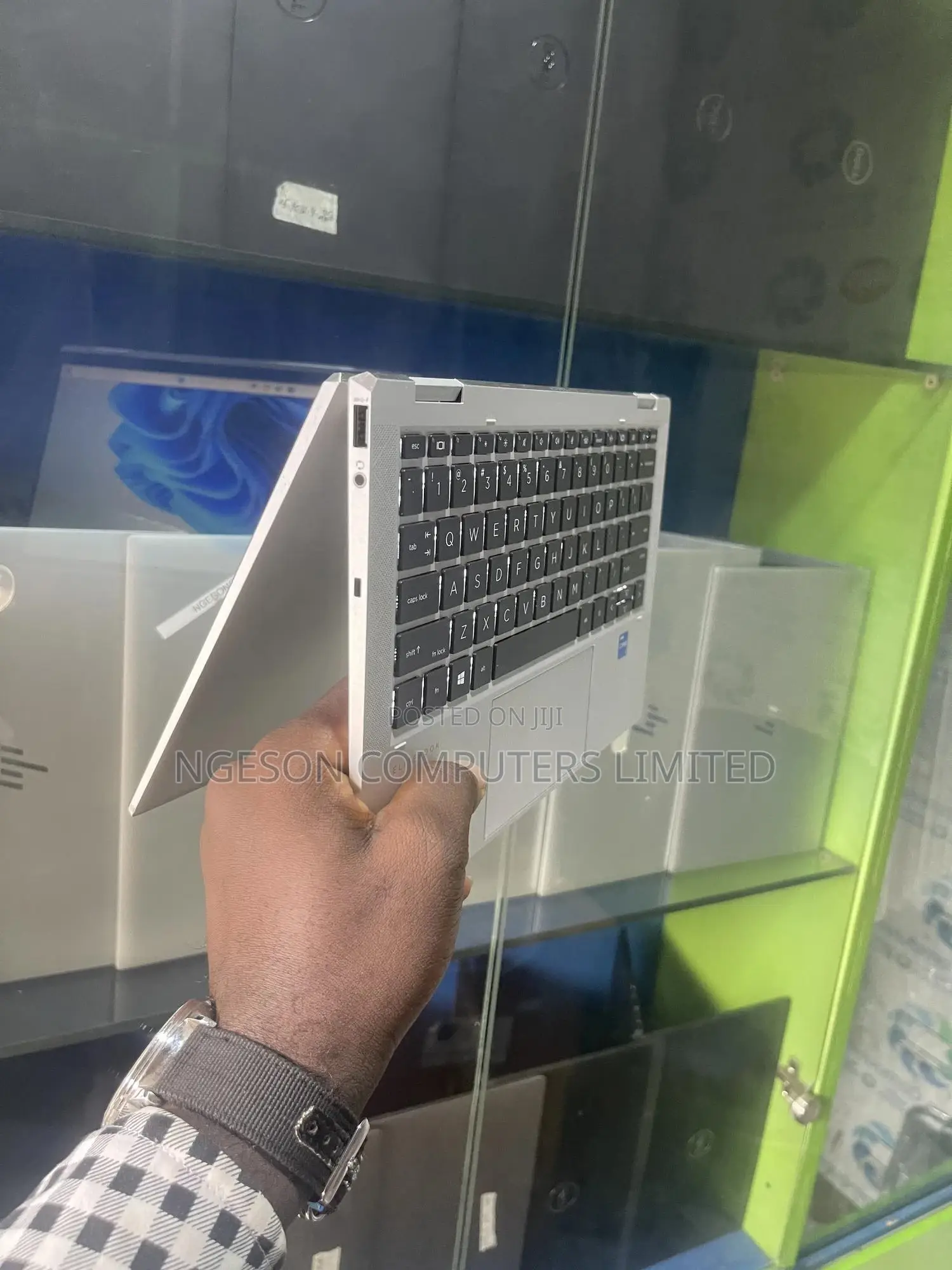 Laptop HP EliteBook 1030 16GB Intel Core i5 SSD 512GB