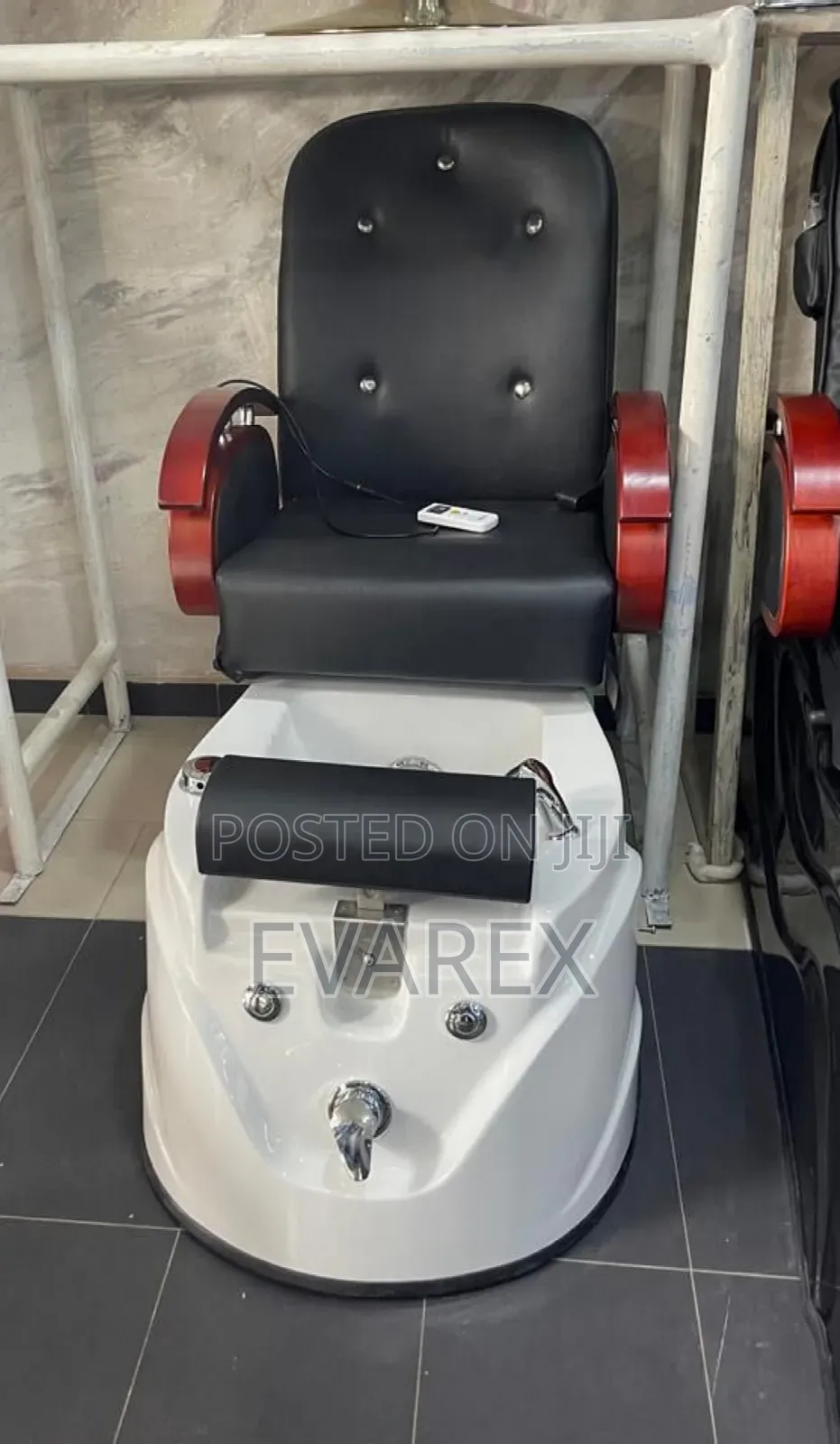 Executive Pedicure Machine With Massager