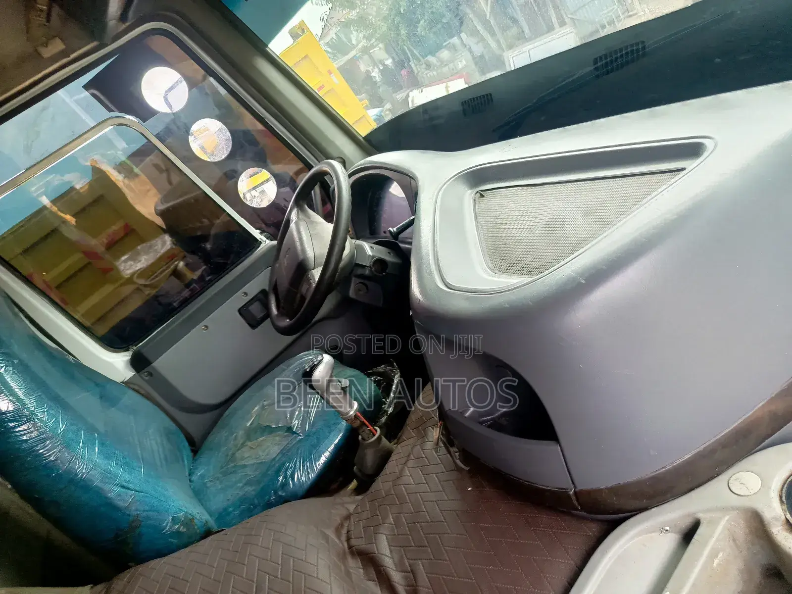 Refurbished Sino Howo Truck White